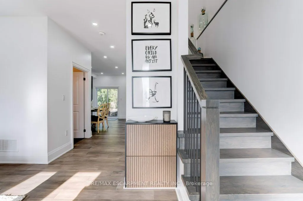 38 East 16th Street