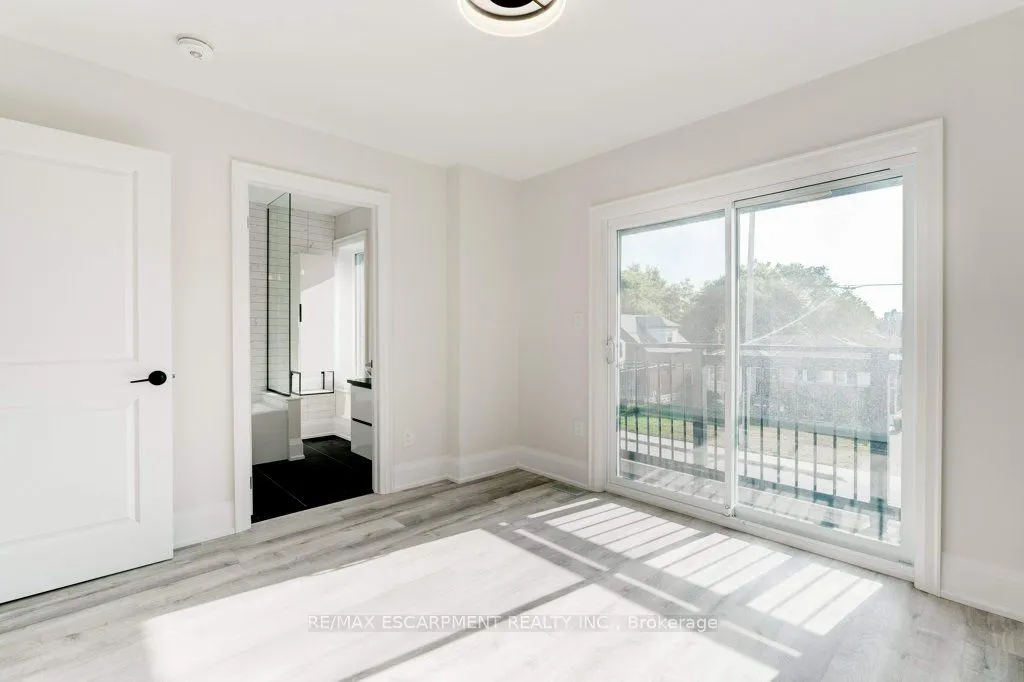 38 East 16th Street