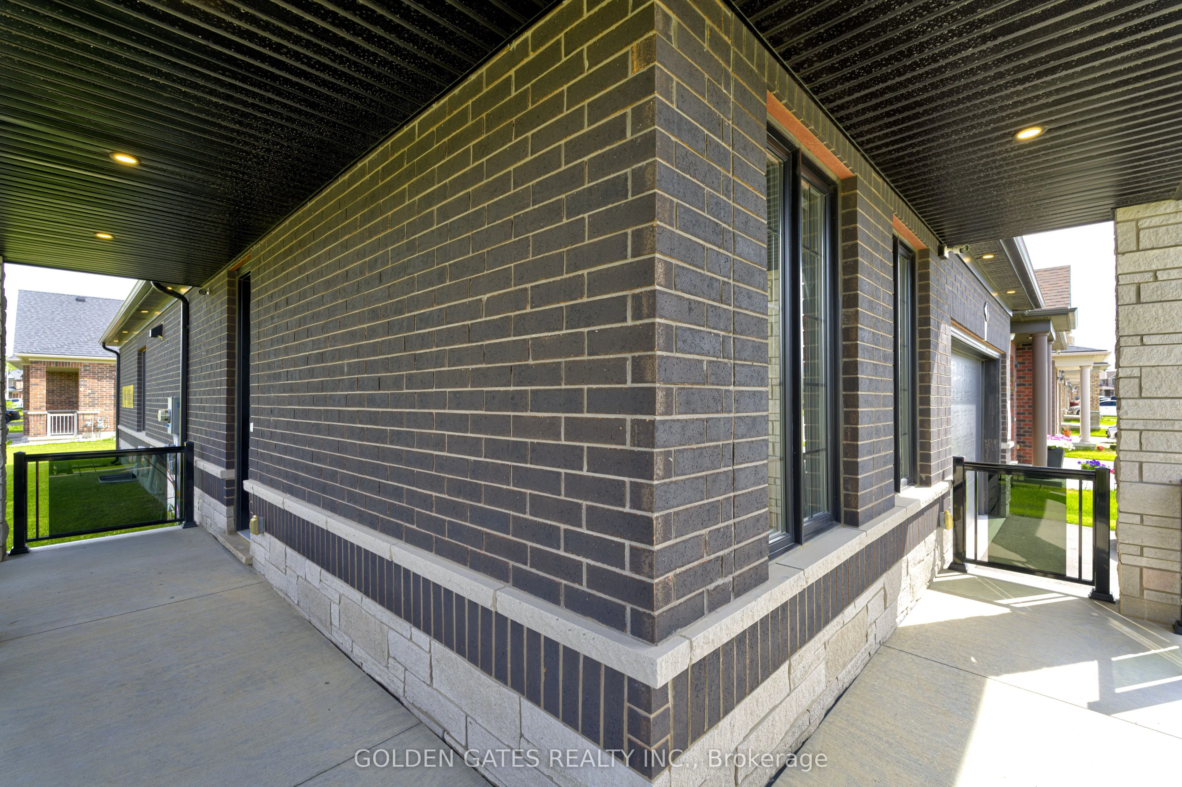 2 Seaton Crescent