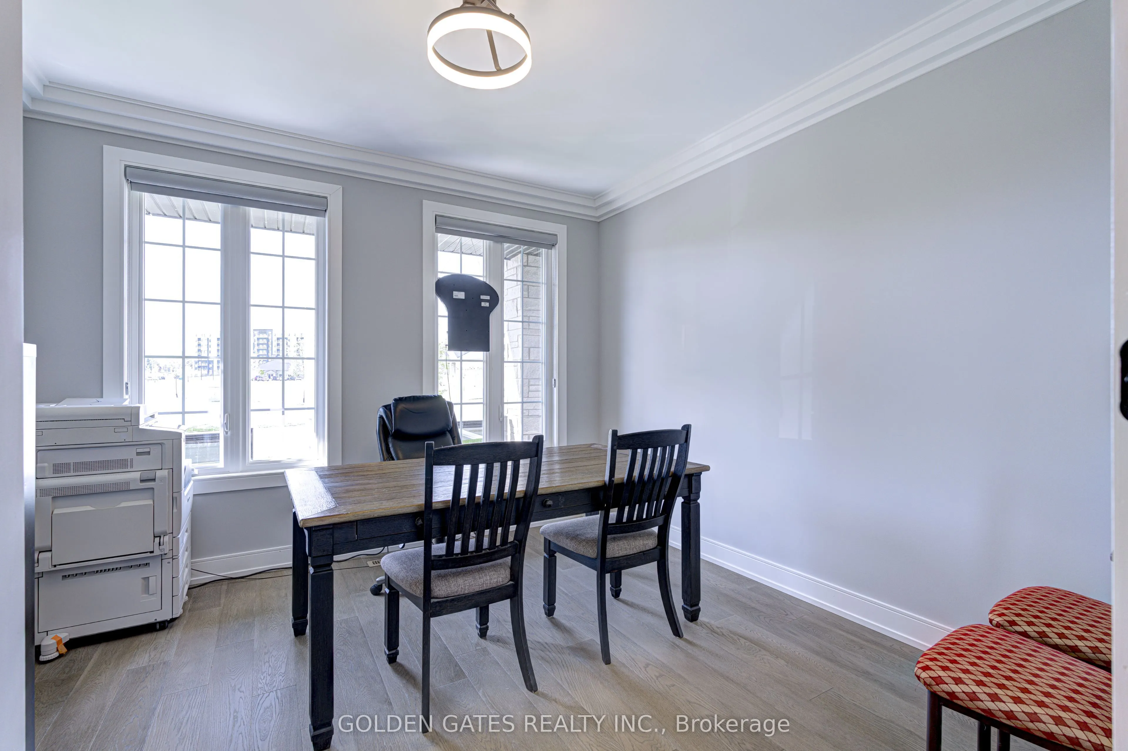 2 Seaton Crescent