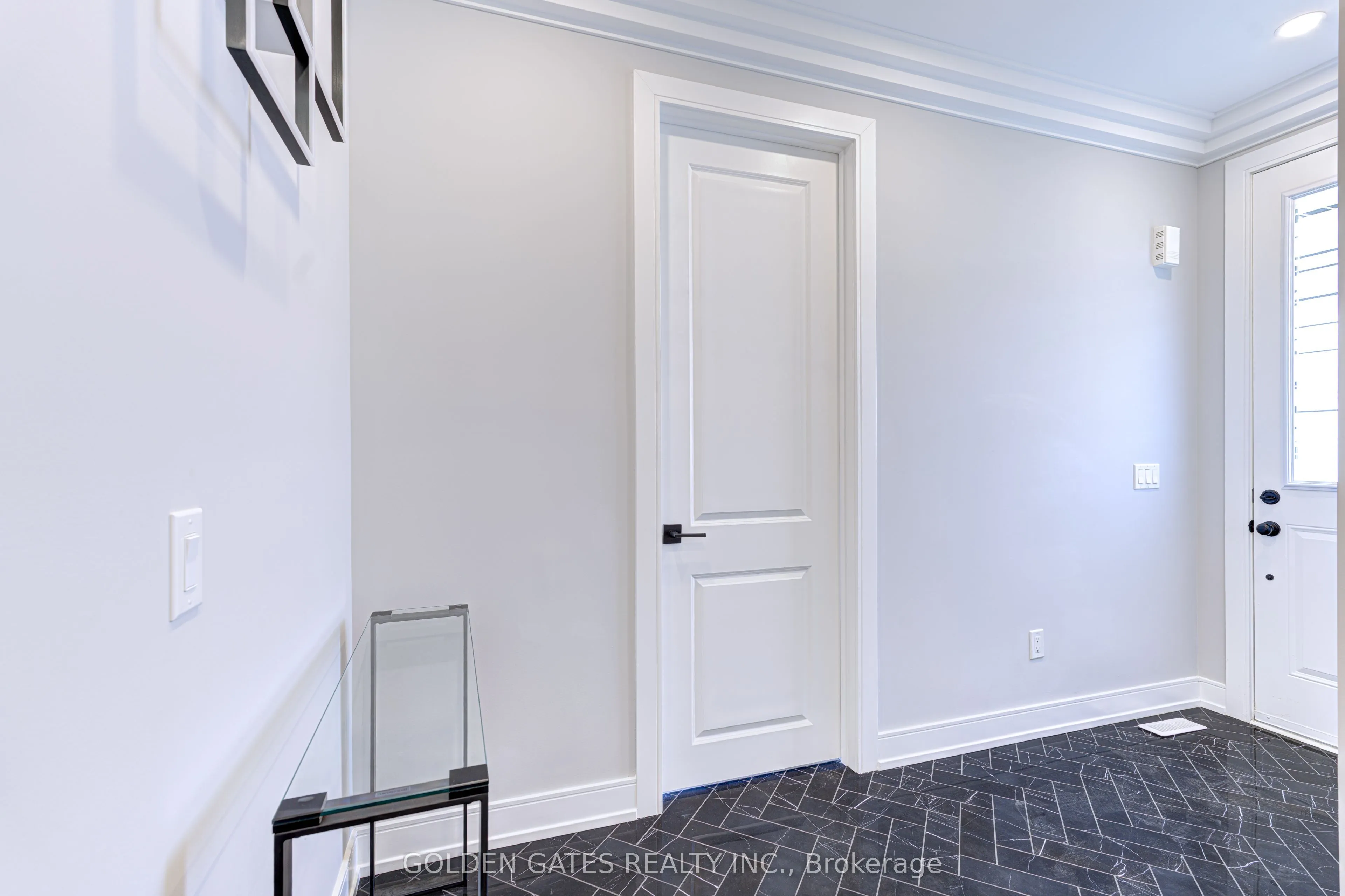 2 Seaton Crescent