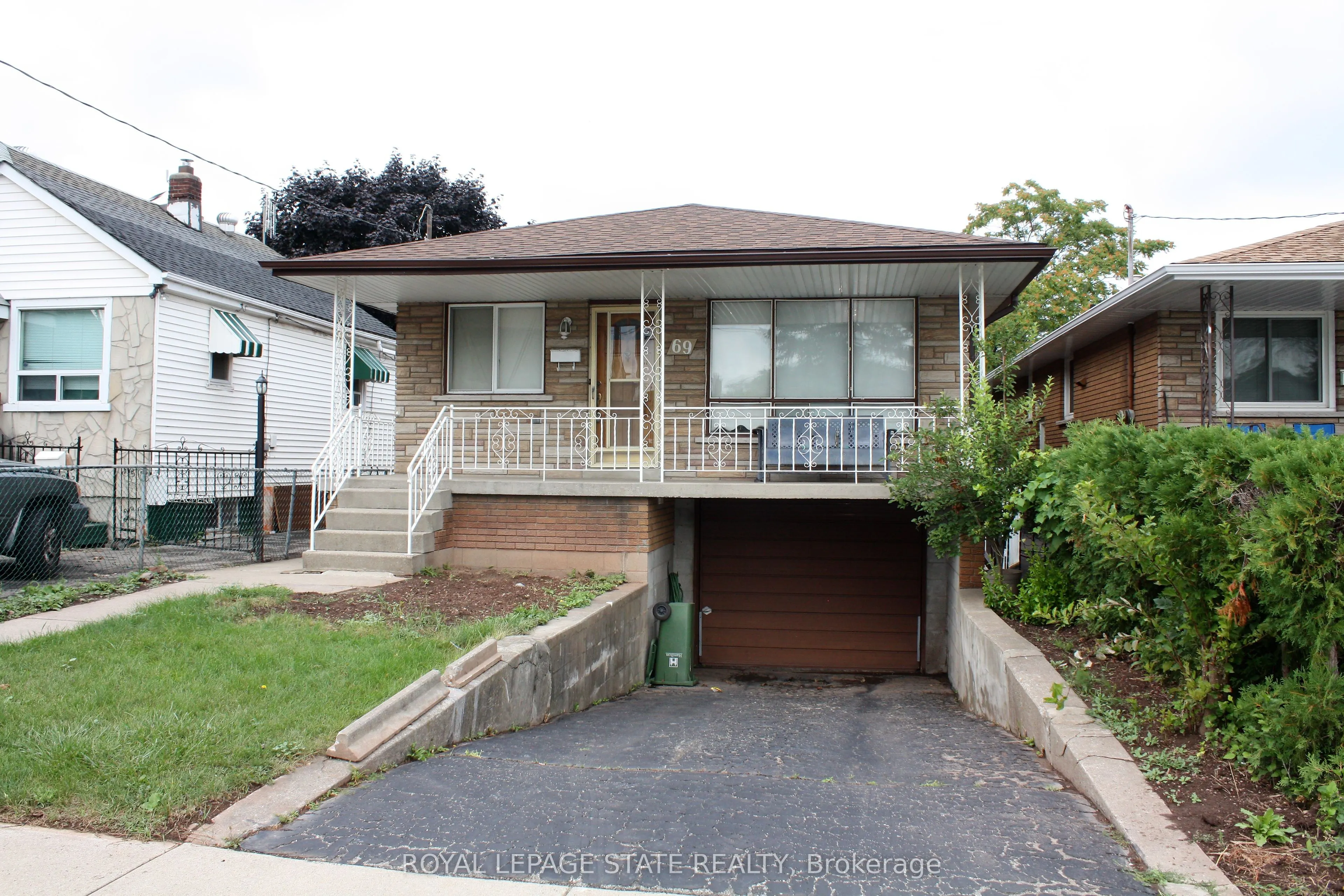 69 Adair Avenue N