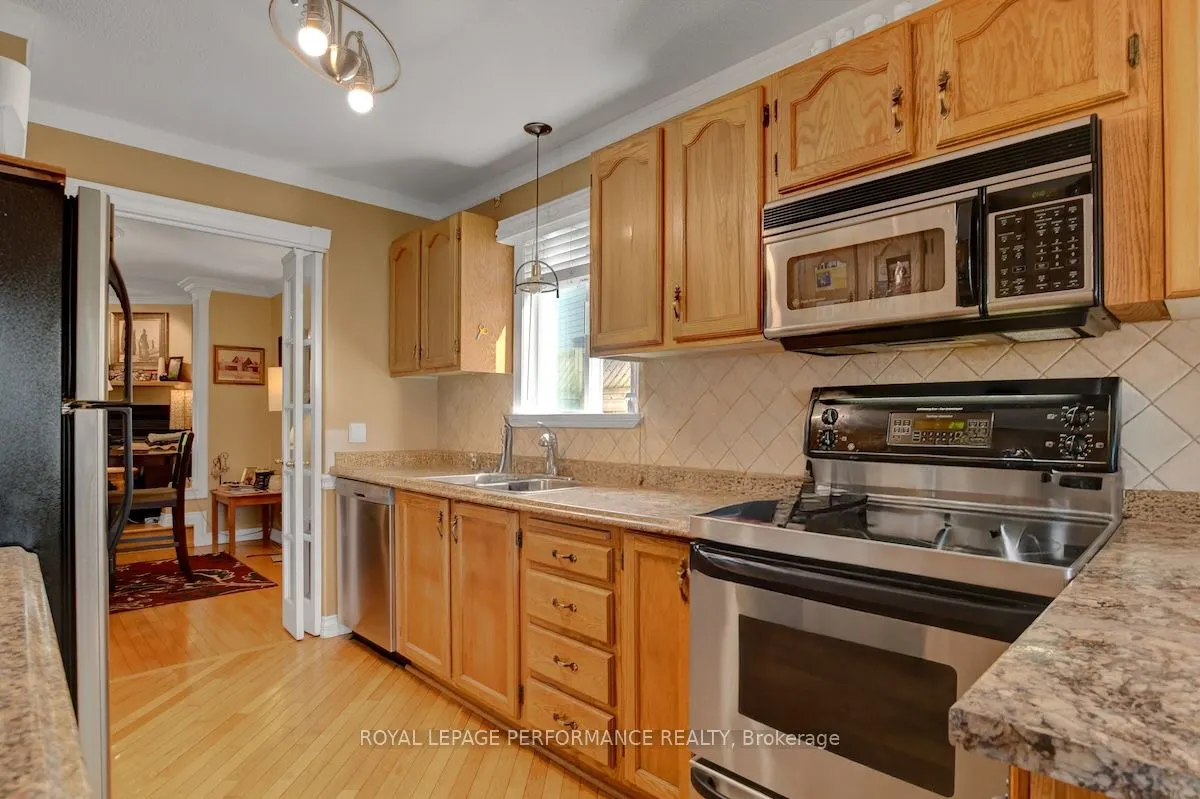 1815 Belval Crescent