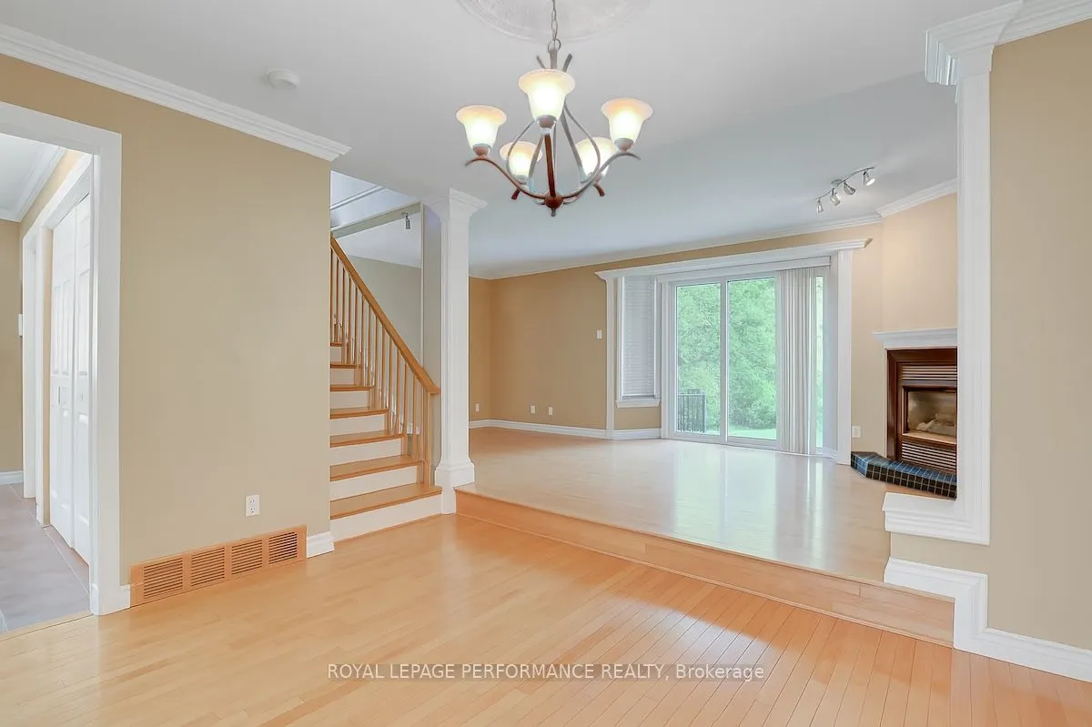 1815 Belval Crescent