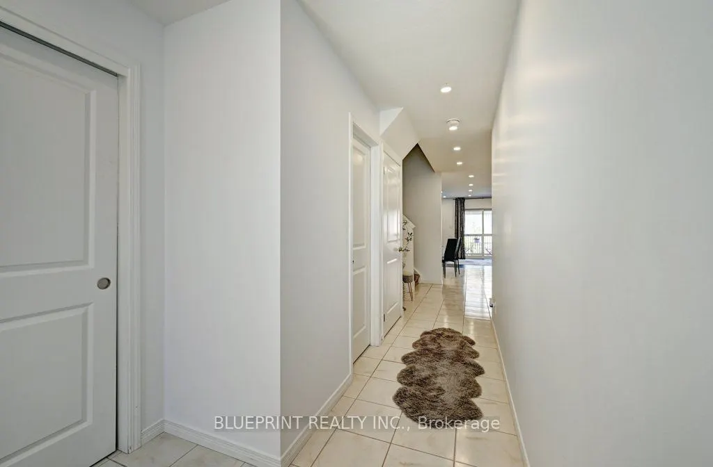 10 GOLDIE MILL Road, #11
