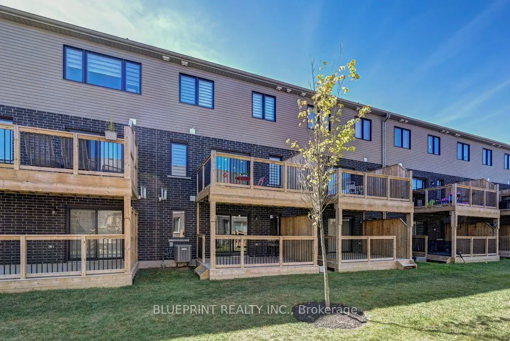 10 GOLDIE MILL Road, #11