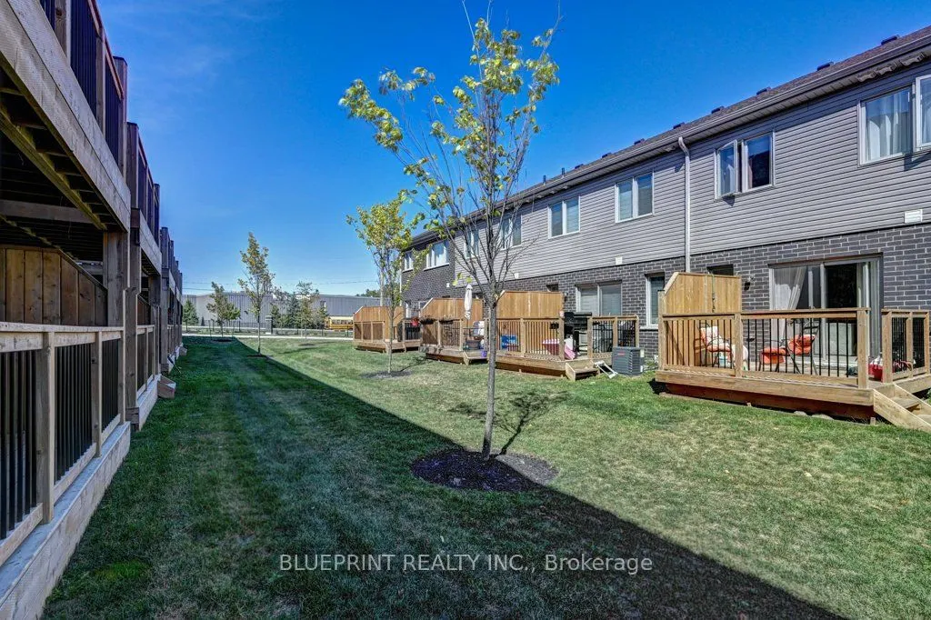 10 GOLDIE MILL Road, #11