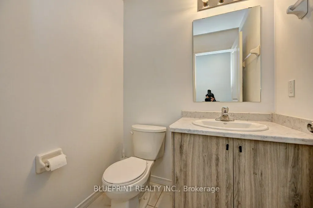 10 GOLDIE MILL Road, #11