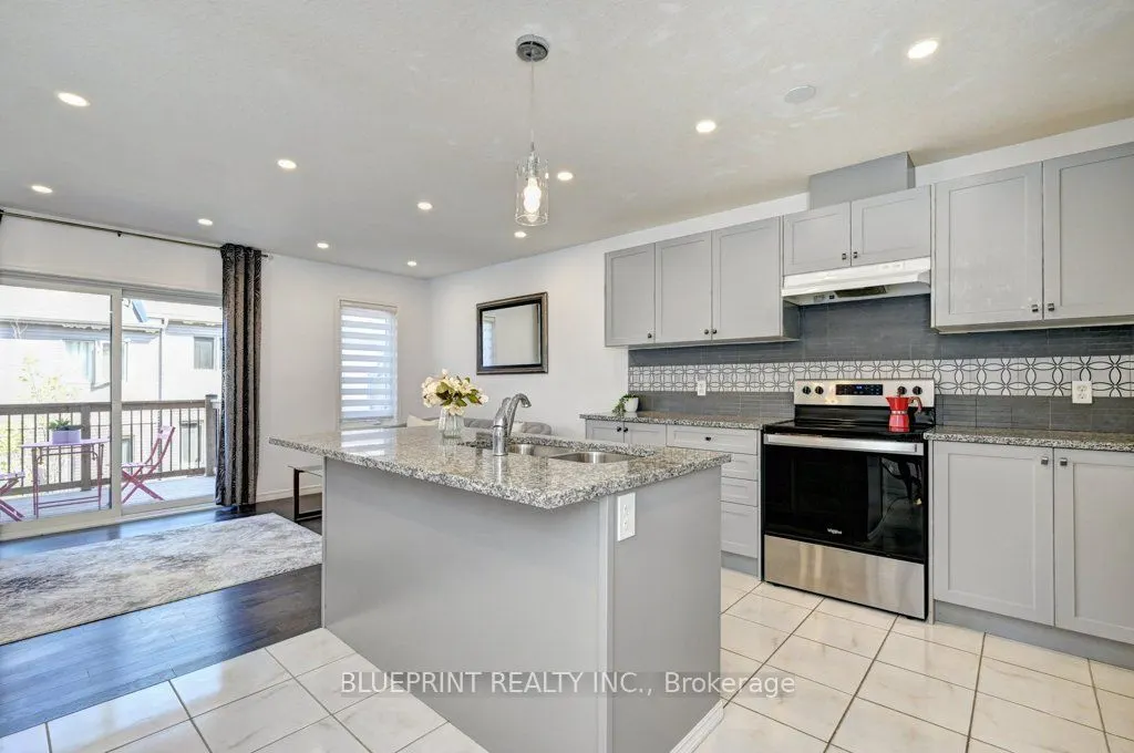 10 GOLDIE MILL Road, #11