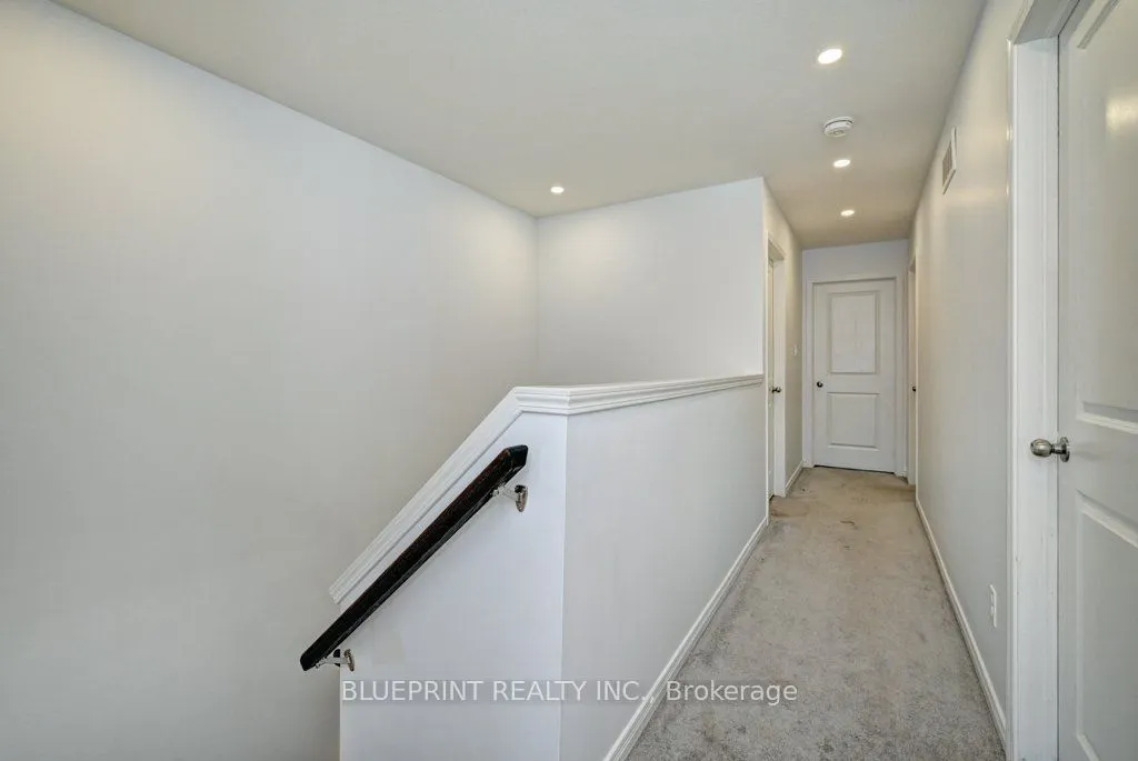 10 GOLDIE MILL Road, #11