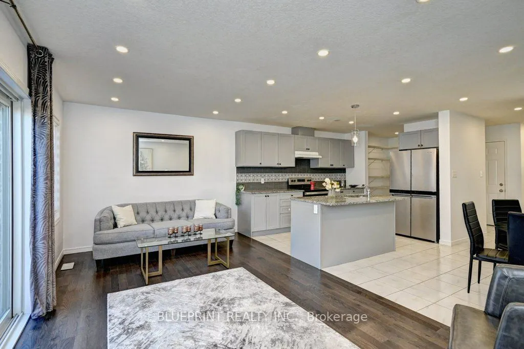 10 GOLDIE MILL Road, #11
