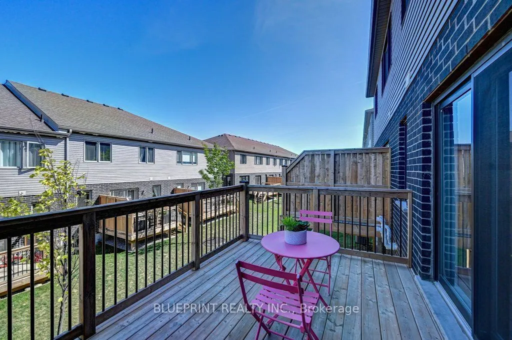 10 GOLDIE MILL Road, #11
