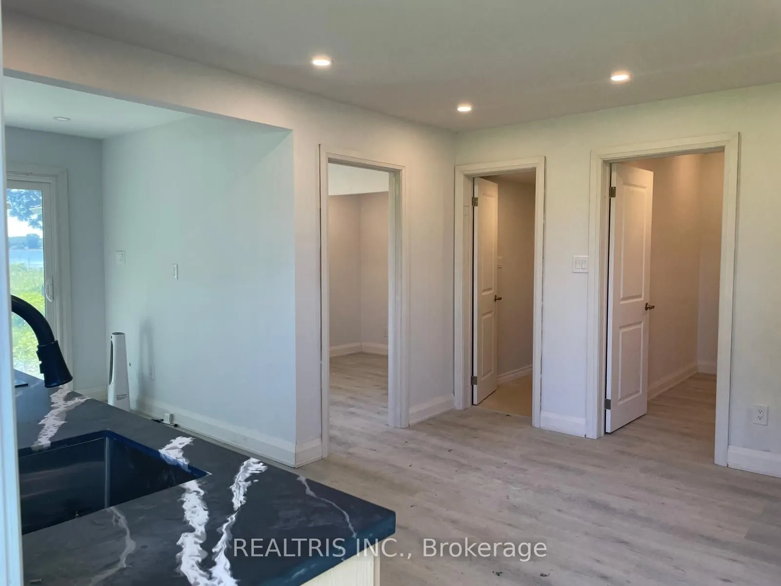 22499 Loyalist Parkway
