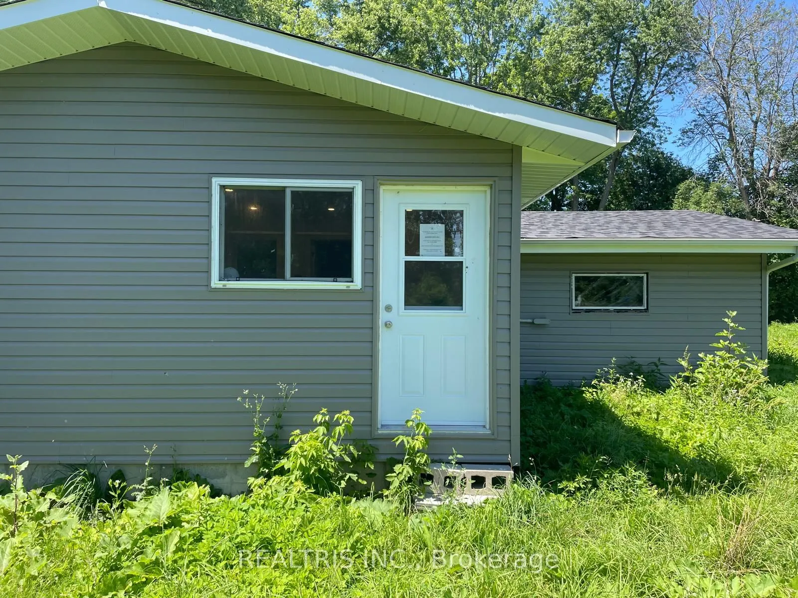 22499 Loyalist Parkway