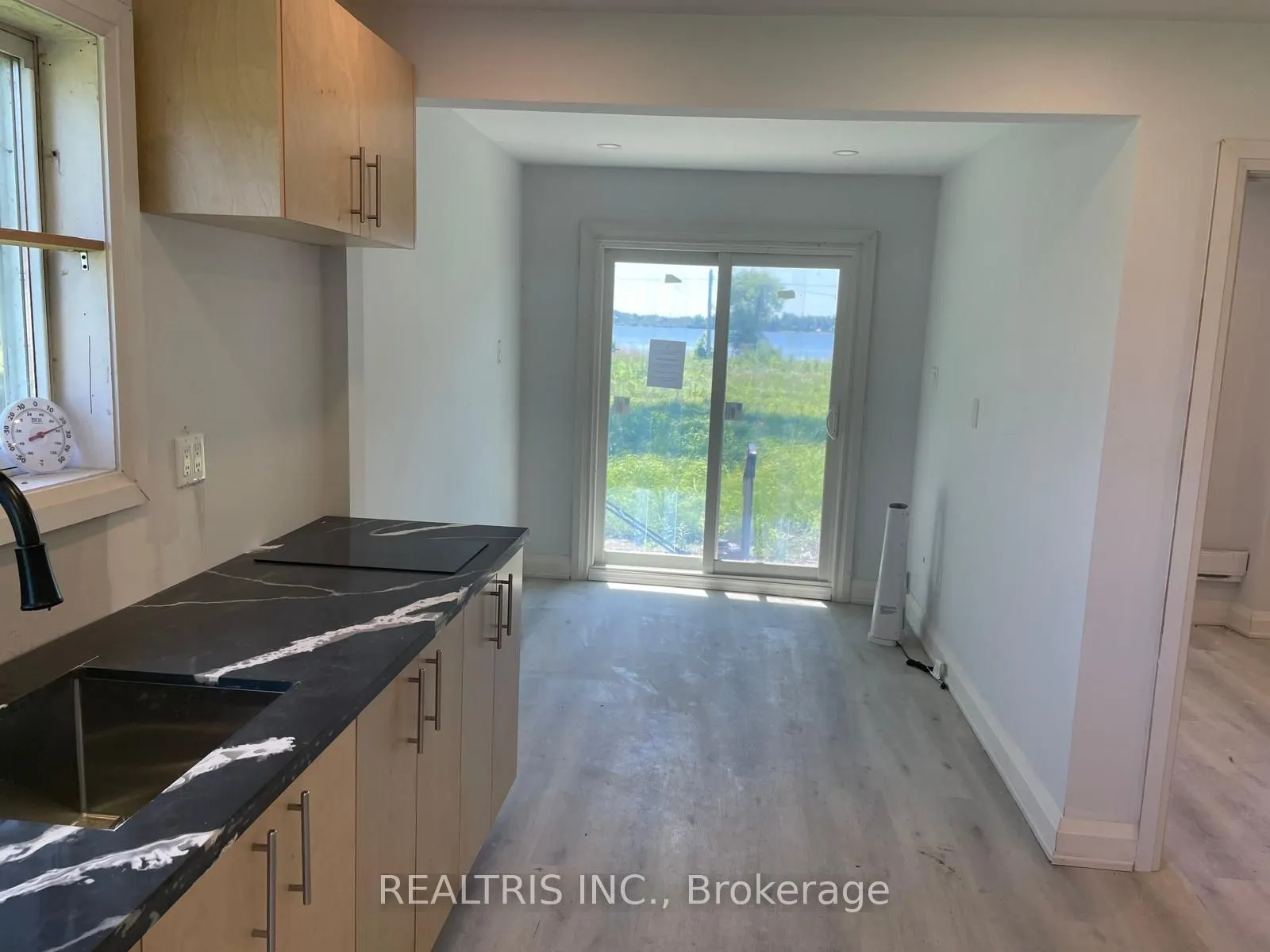 22499 Loyalist Parkway