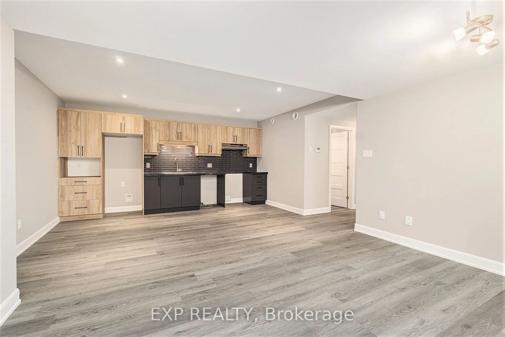 1214 MONTBLANC Crescent, #A