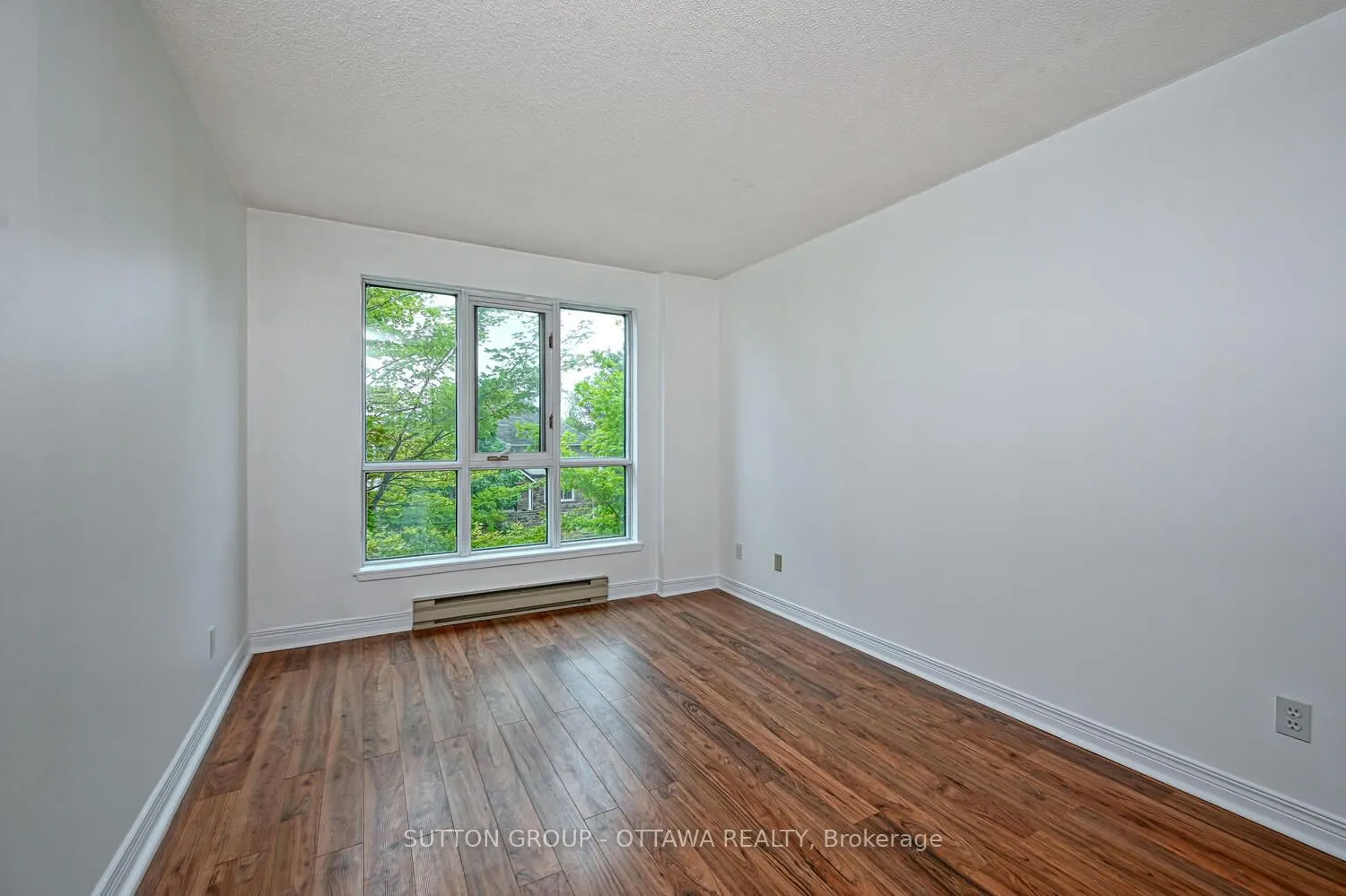 550 Cambridge Street S, #202