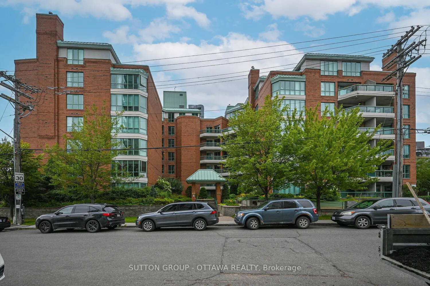 550 Cambridge Street S, #202