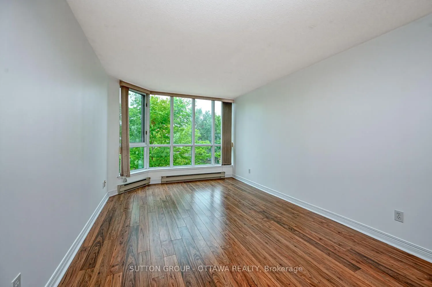 550 Cambridge Street S, #202