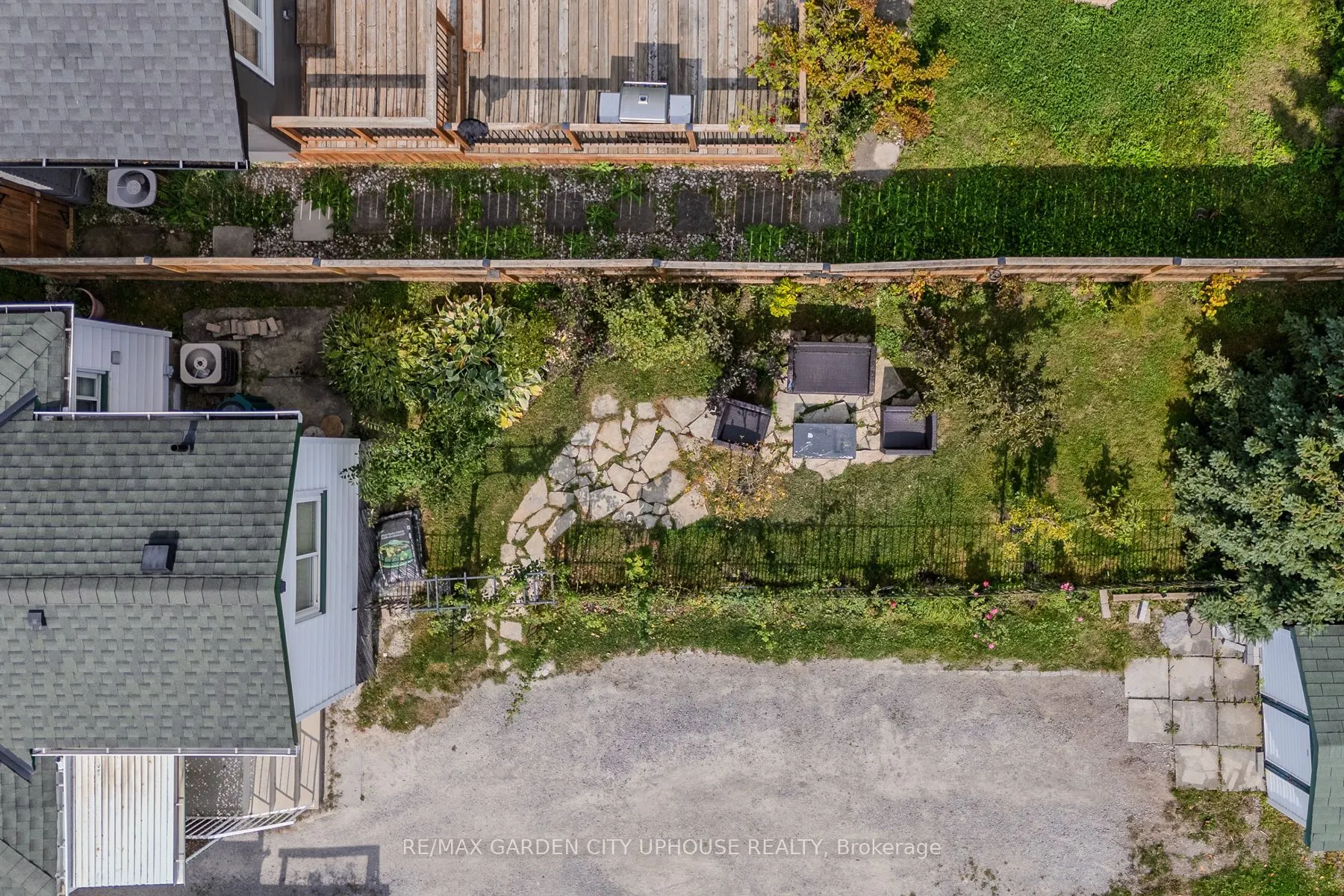 42 Grantham Avenue S