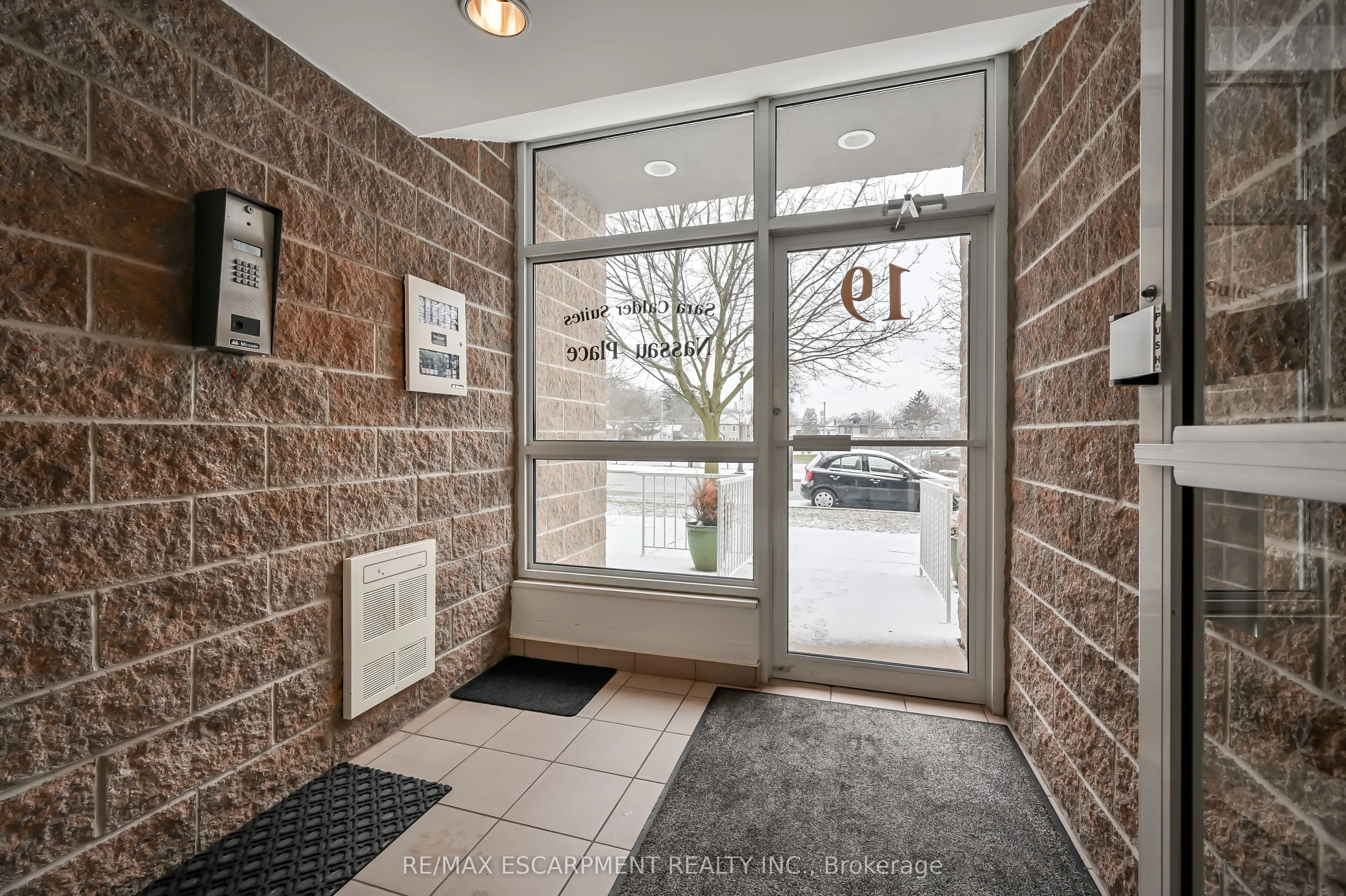 19 Lake Avenue S, #102