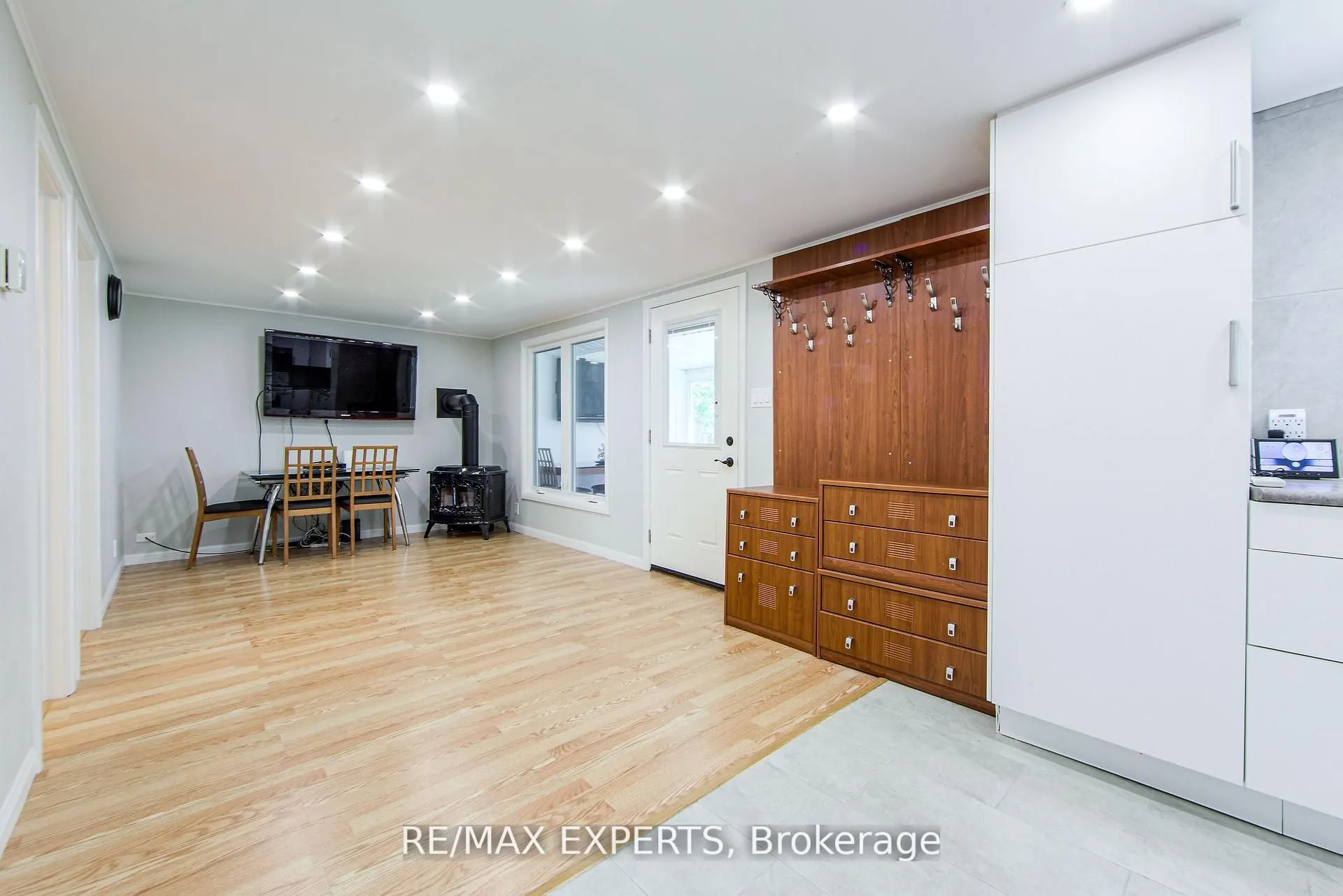 24 Riverside Drive
