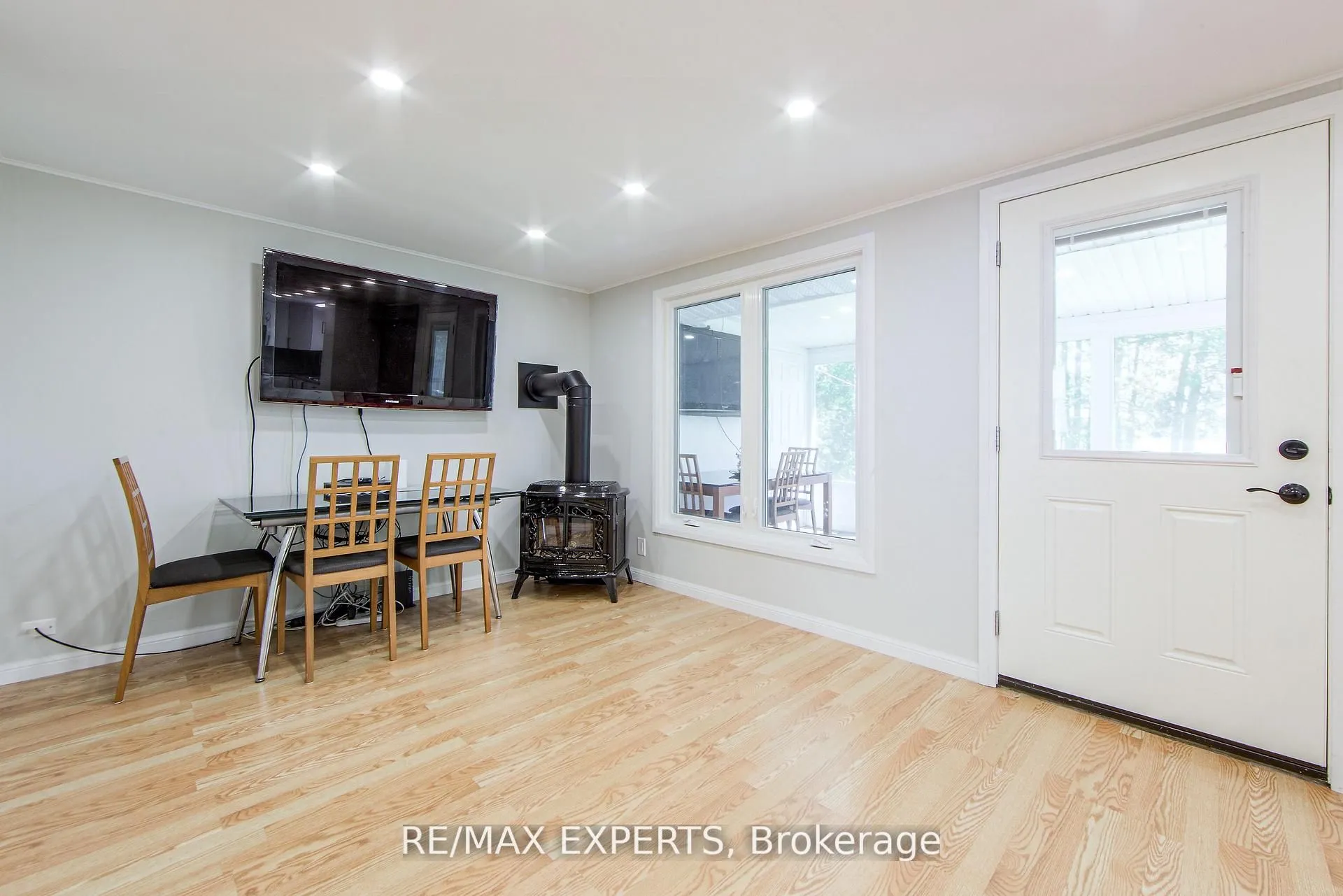 24 Riverside Drive