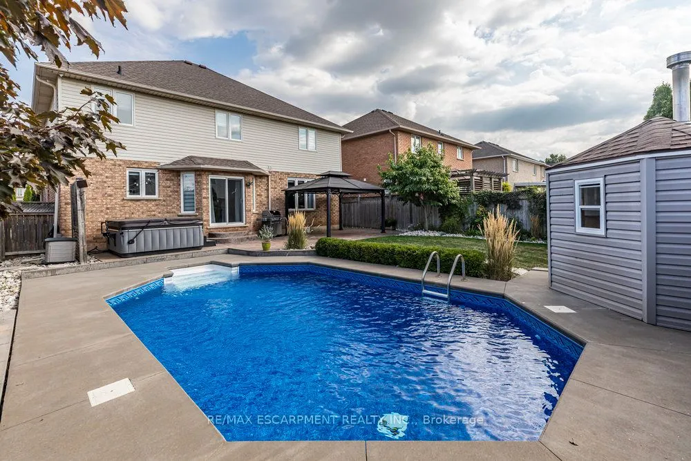 78 Silverlace Circle