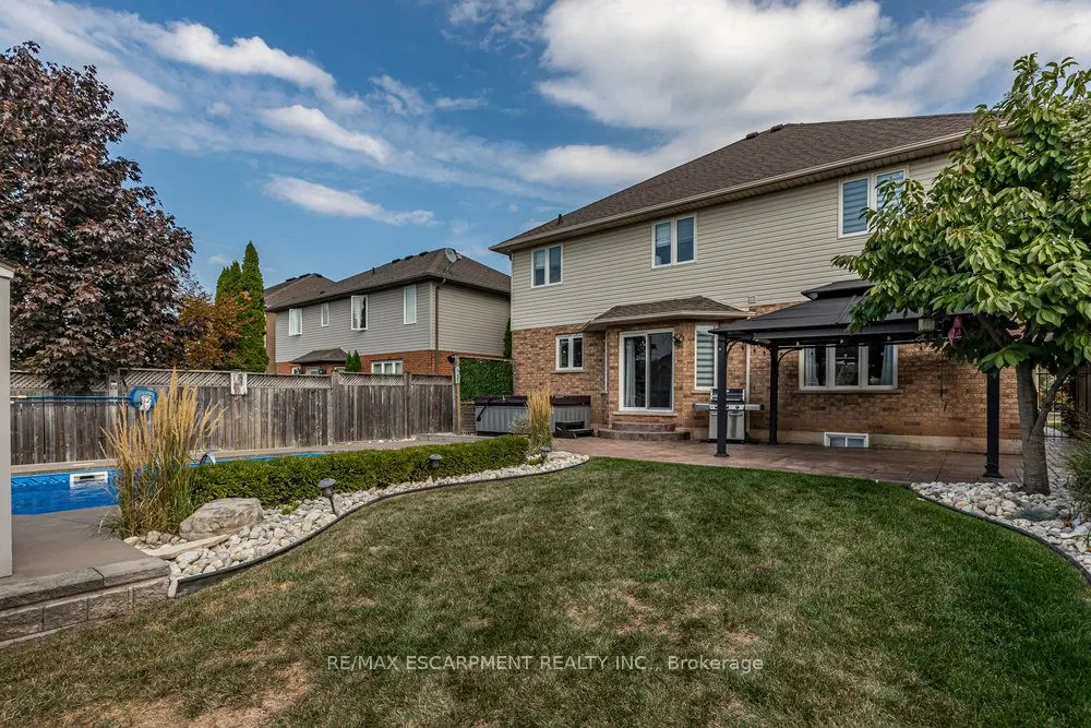 78 Silverlace Circle