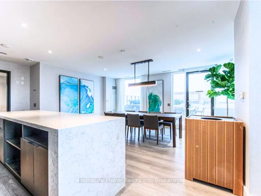 55 Duke Street W, #407