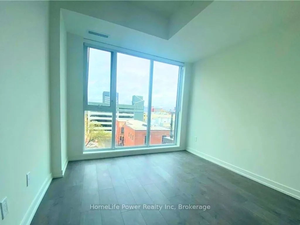 55 Duke Street W, #407