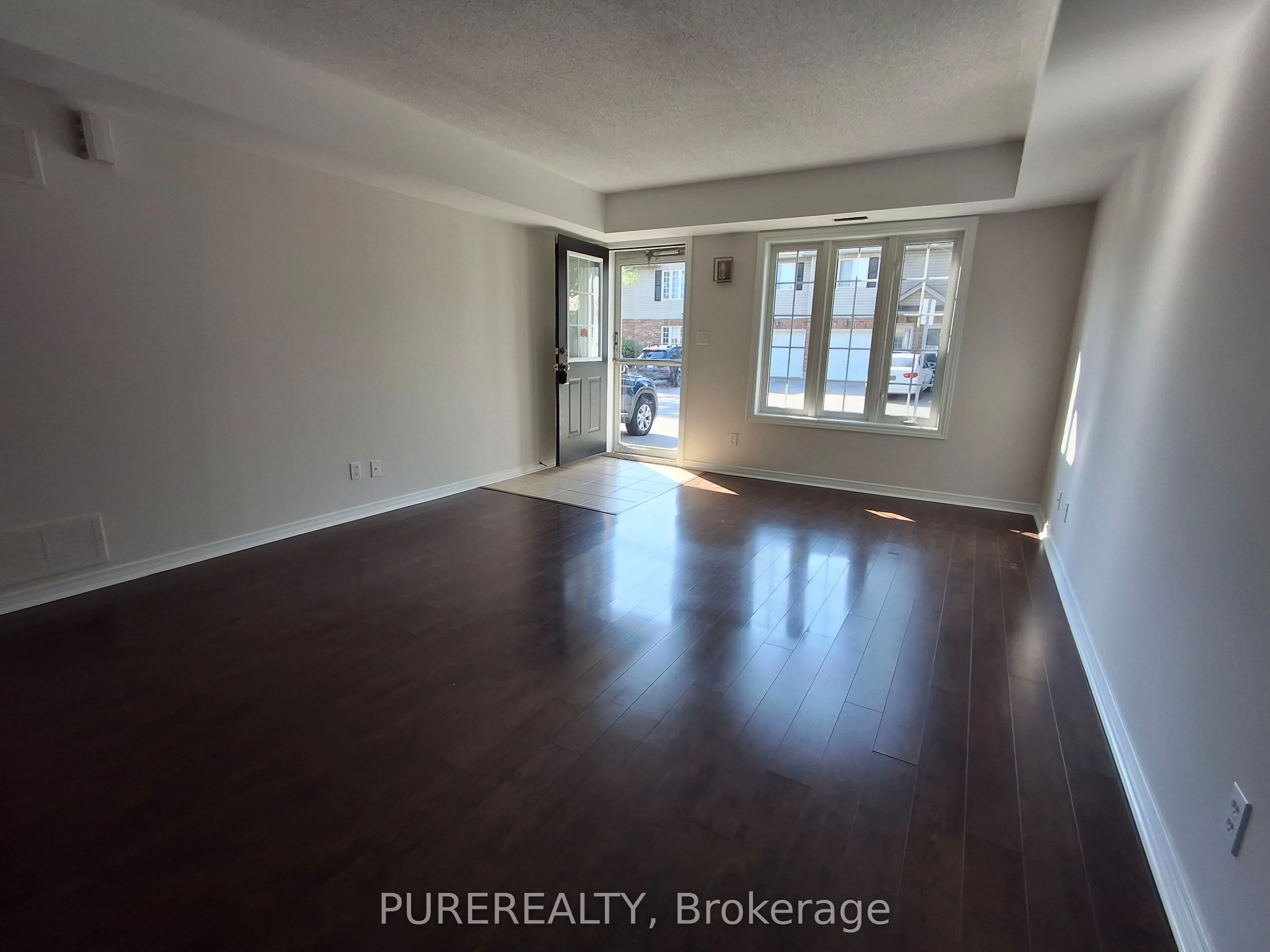 996 Rymal Road E, #15