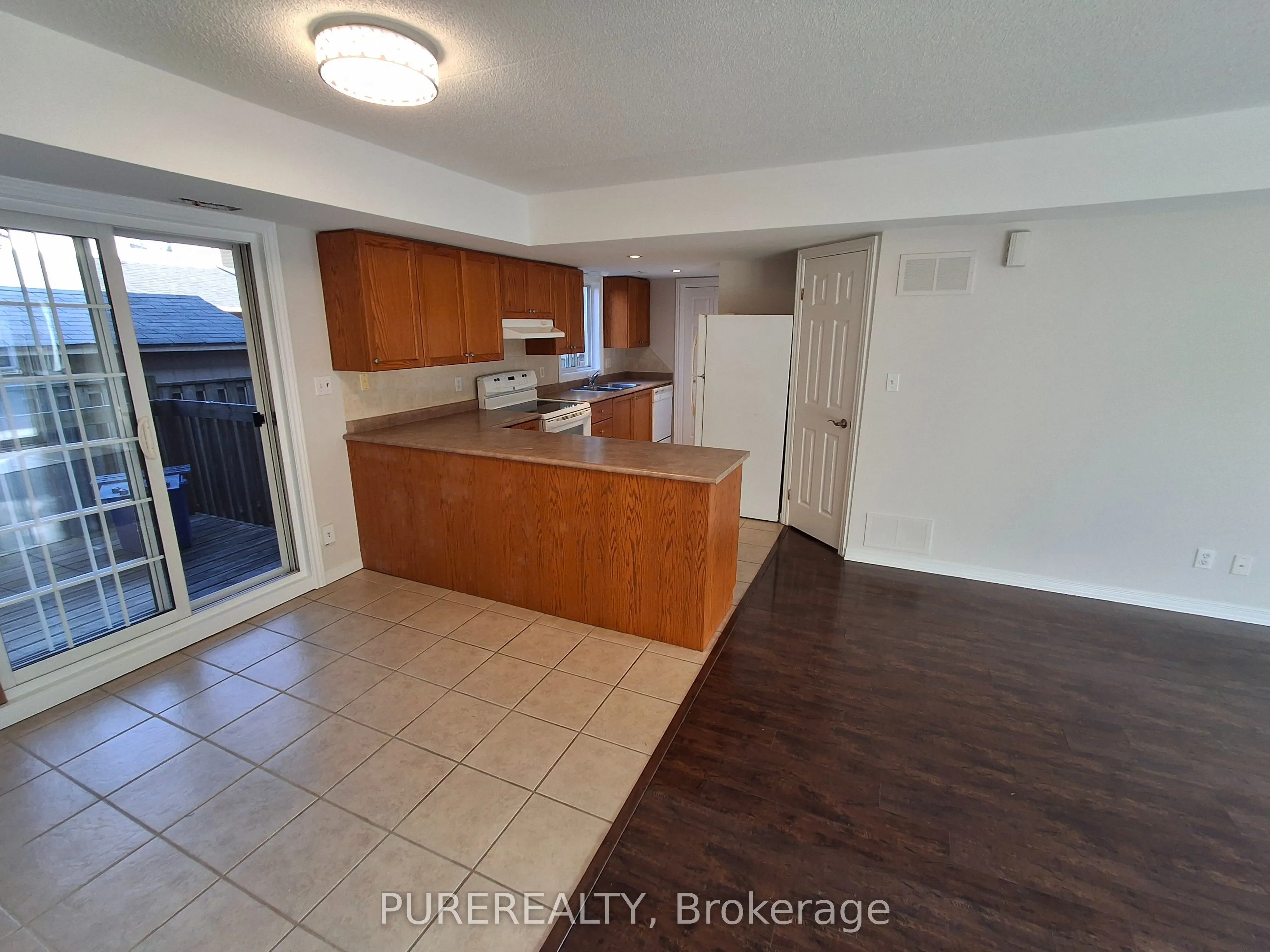 996 Rymal Road E, #15