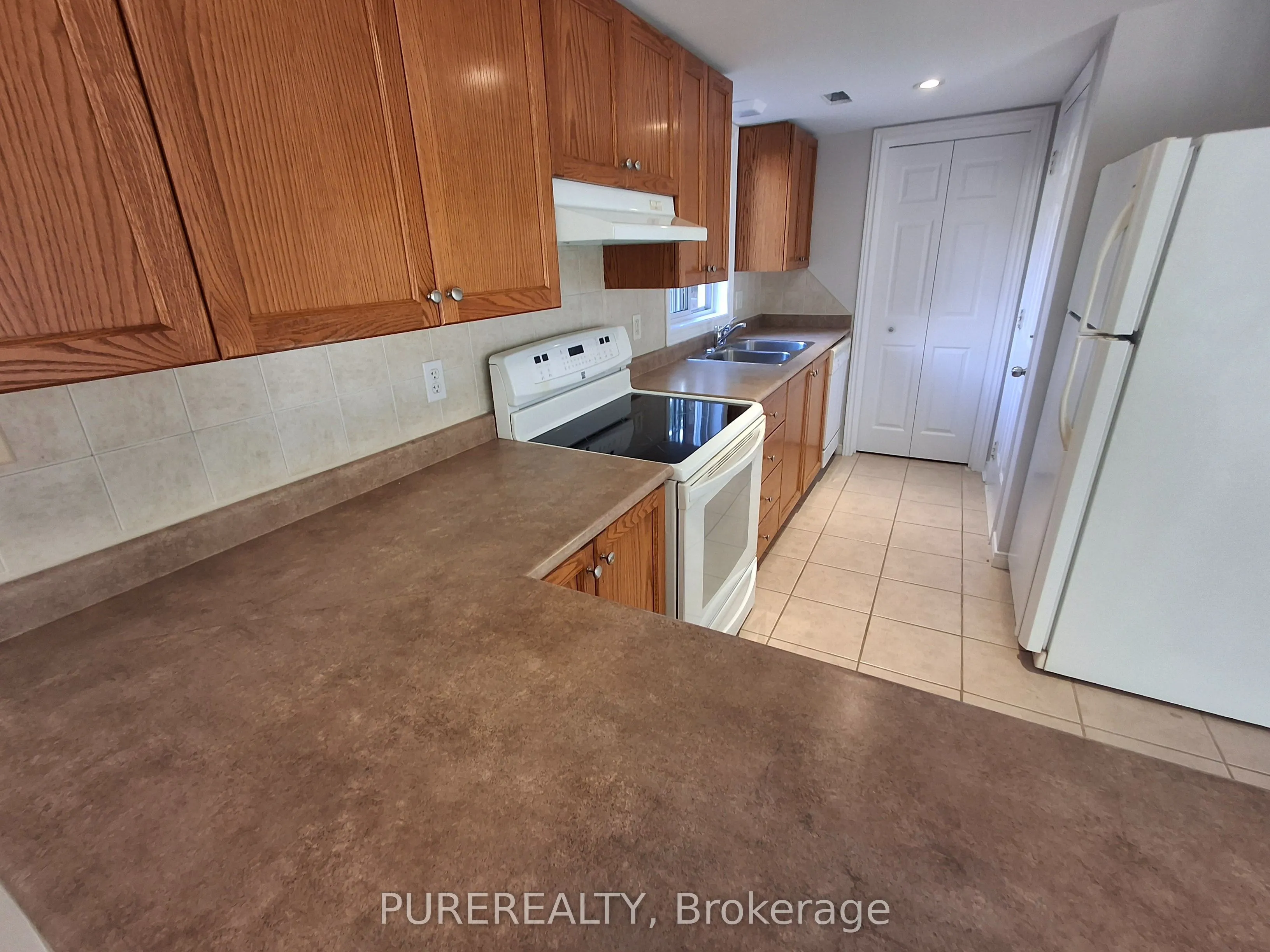 996 Rymal Road E, #15
