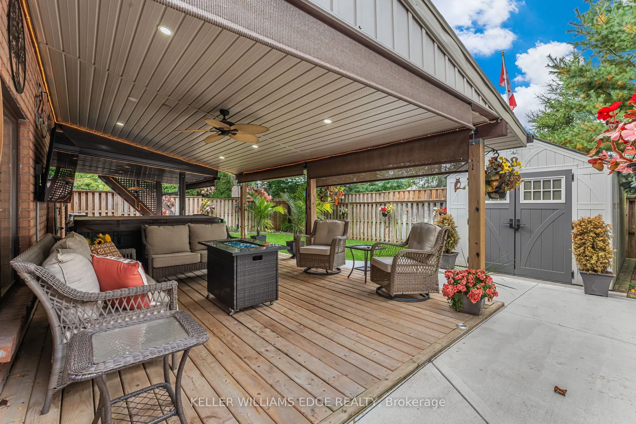 8 Oakridge Boulevard