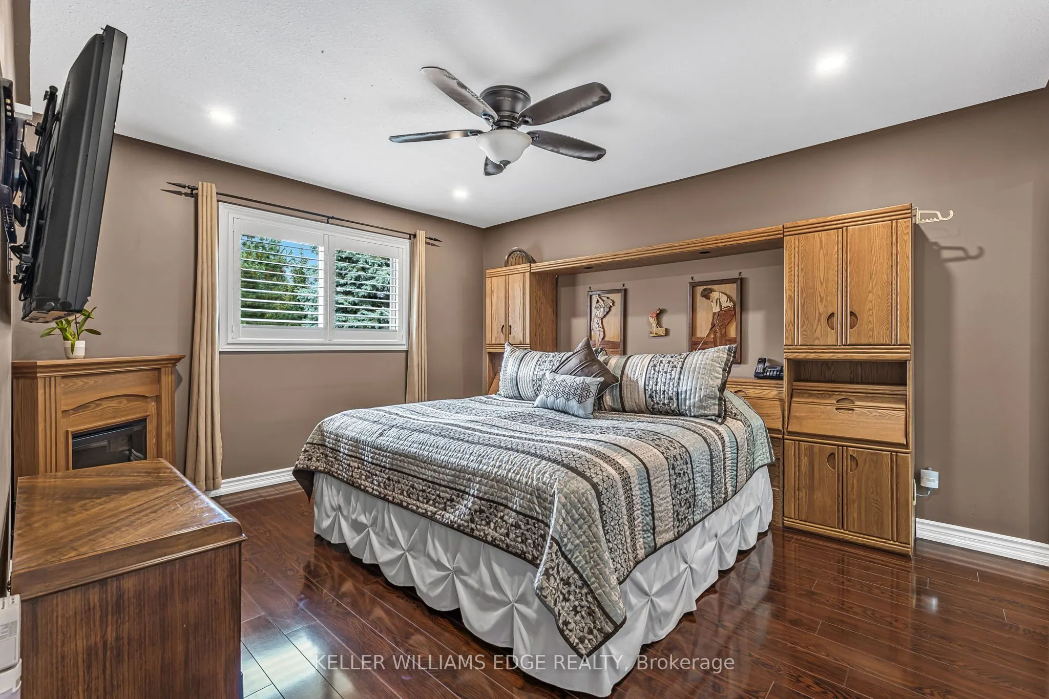 8 Oakridge Boulevard