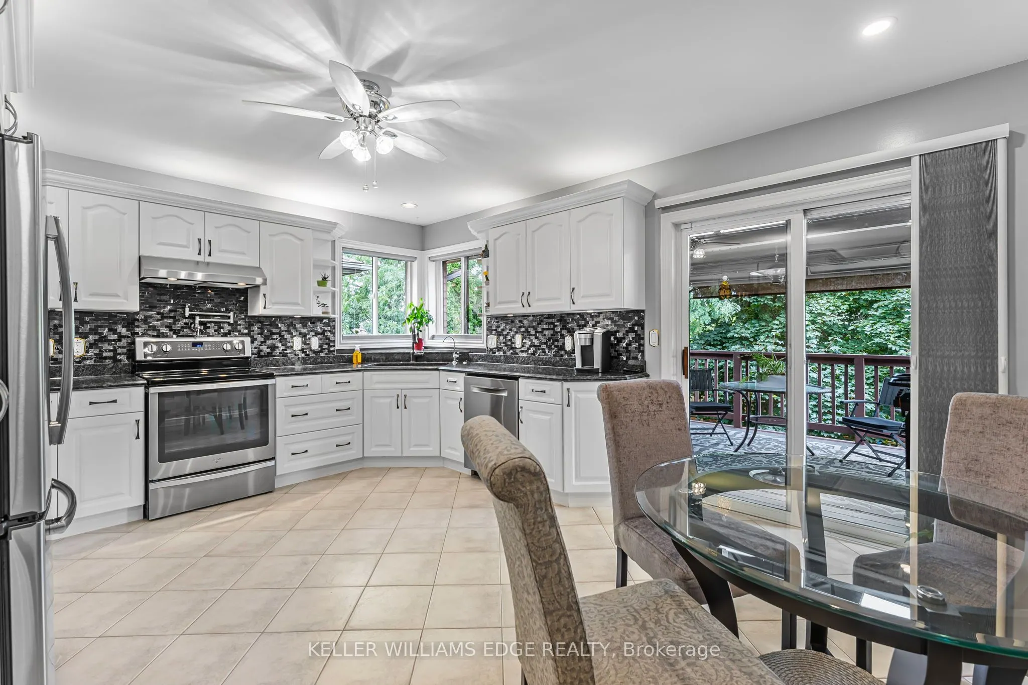 8 Oakridge Boulevard