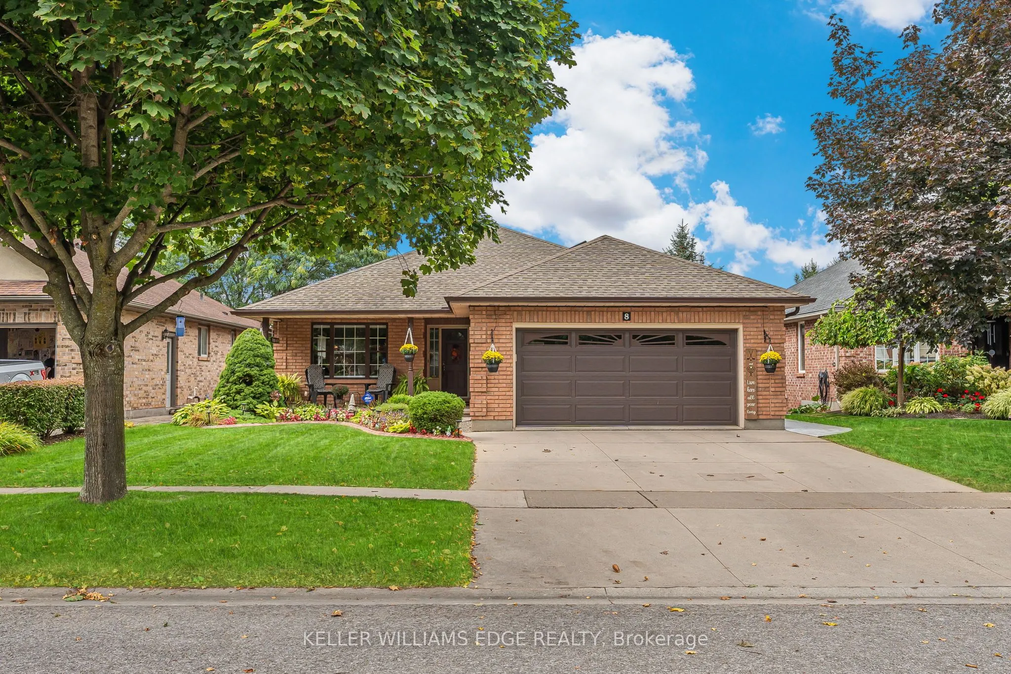 8 Oakridge Boulevard