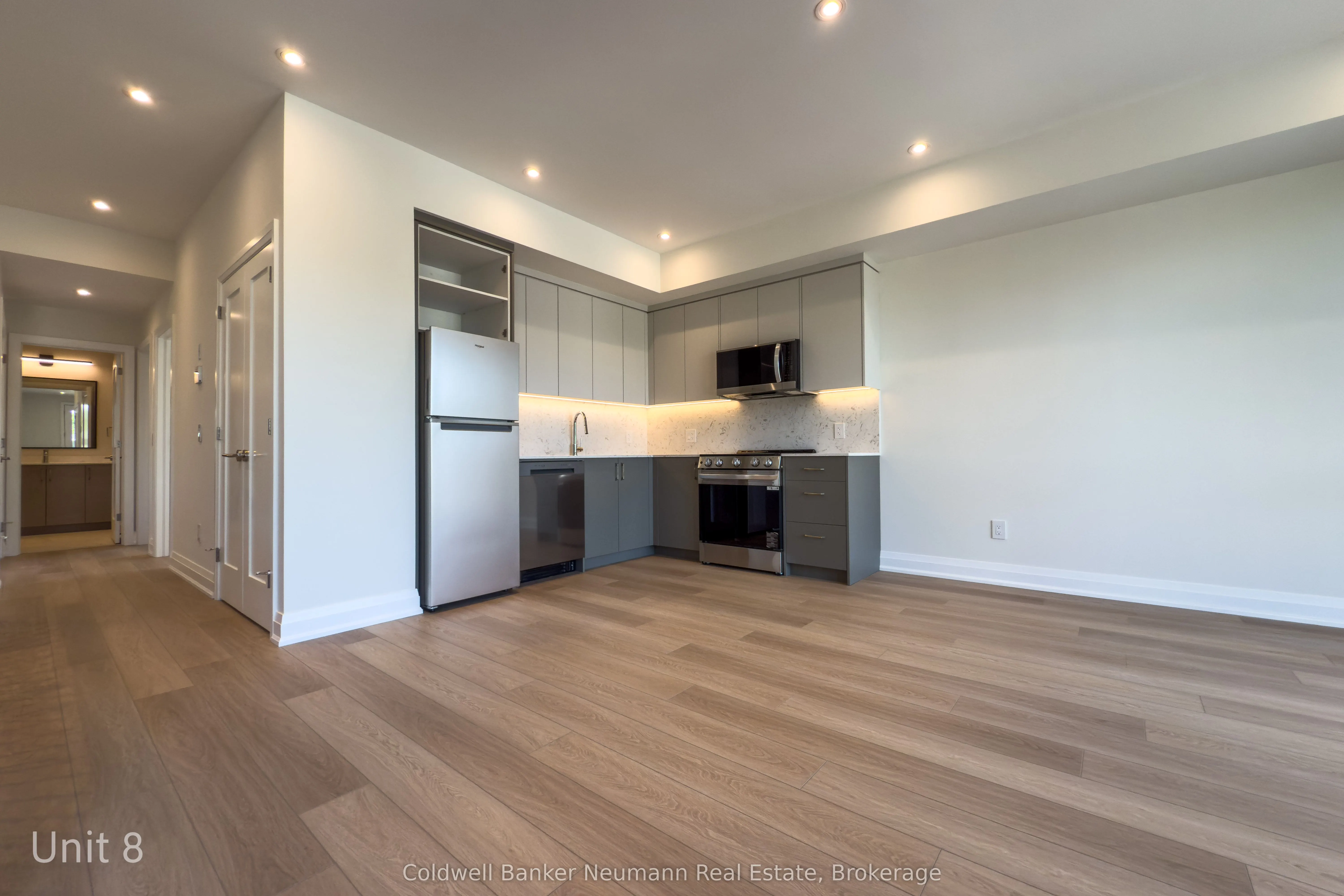 14 Stevenson Street N, #8