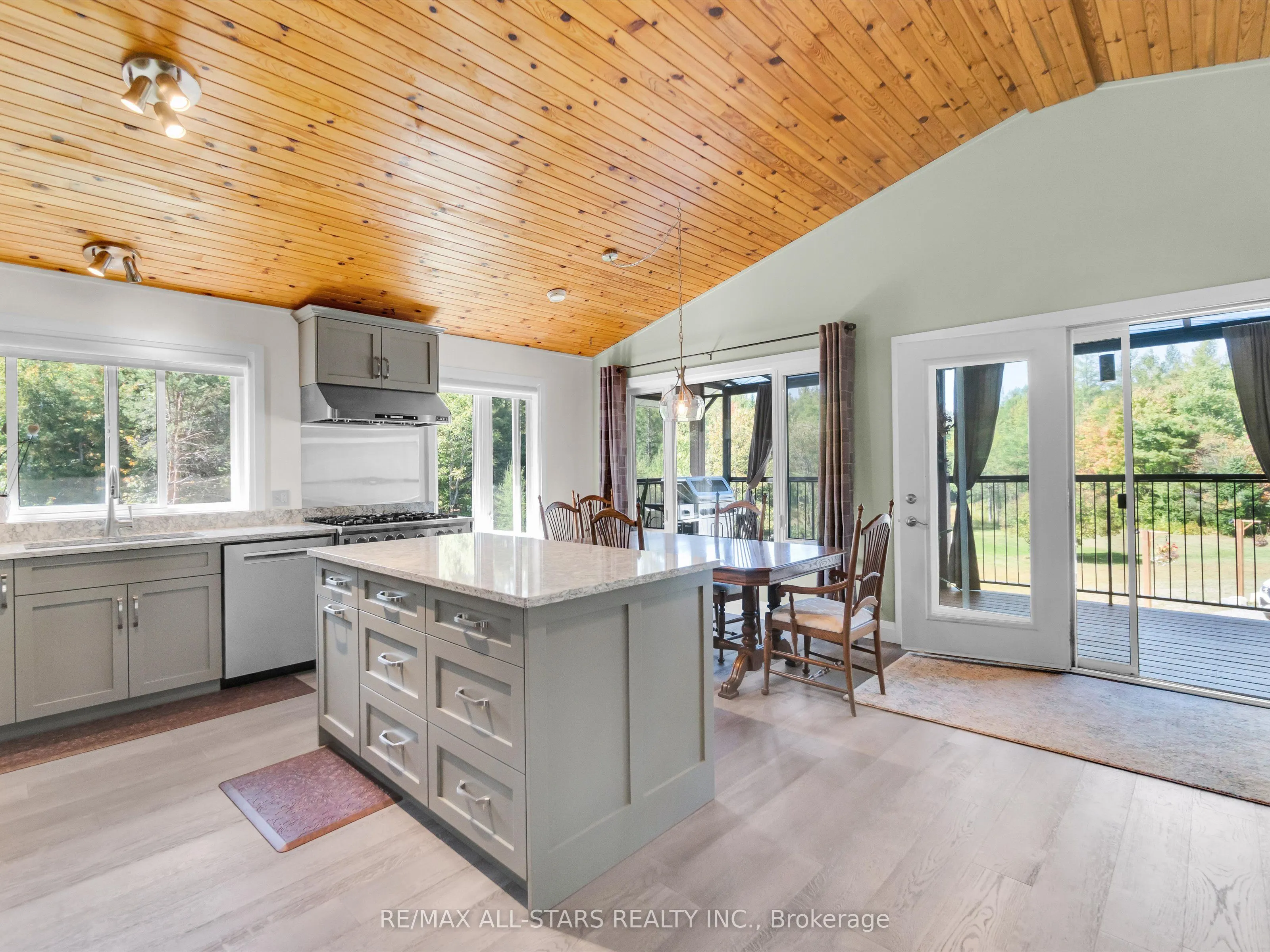 1435 Falkenburg Road
