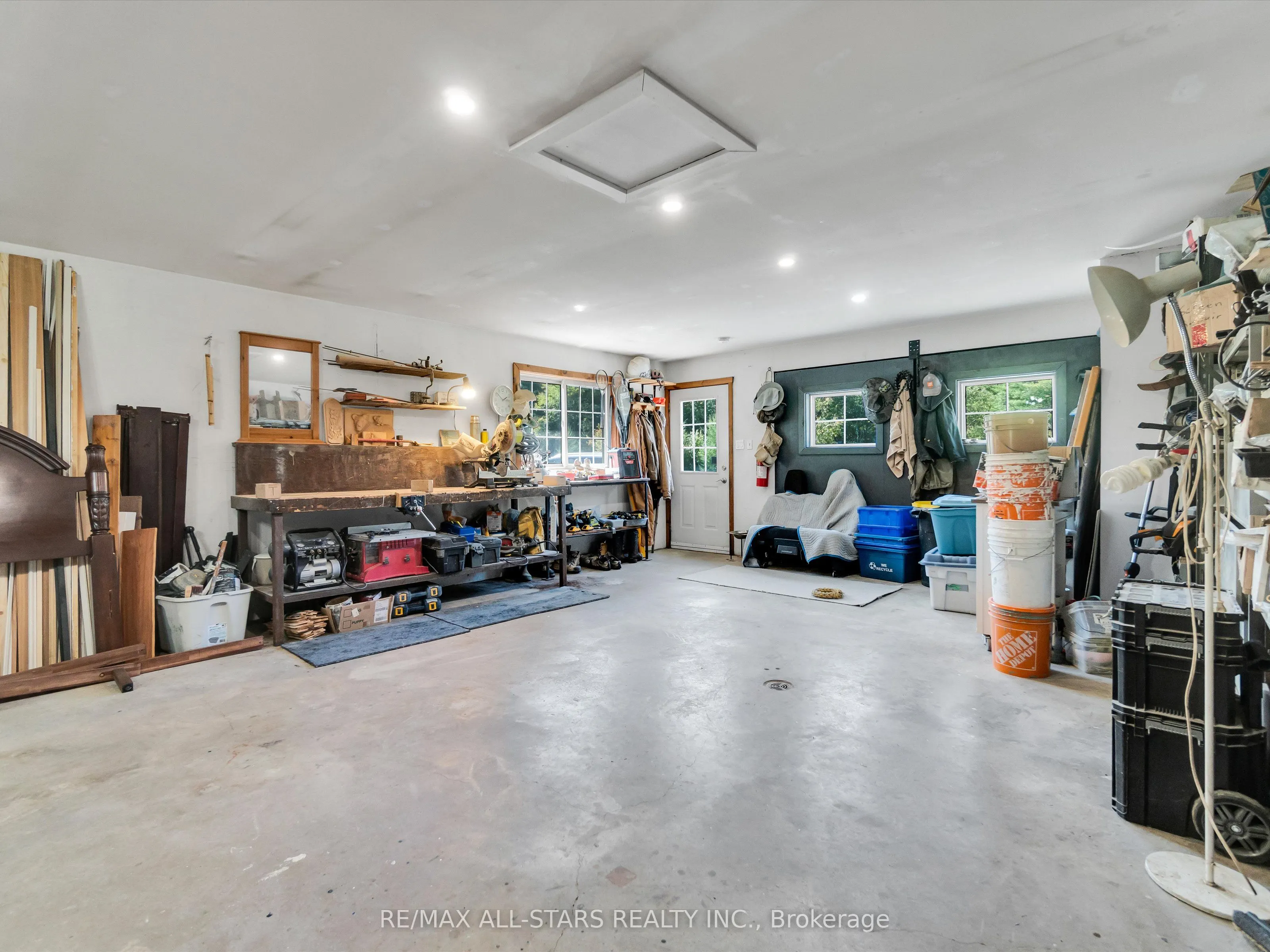 1435 Falkenburg Road