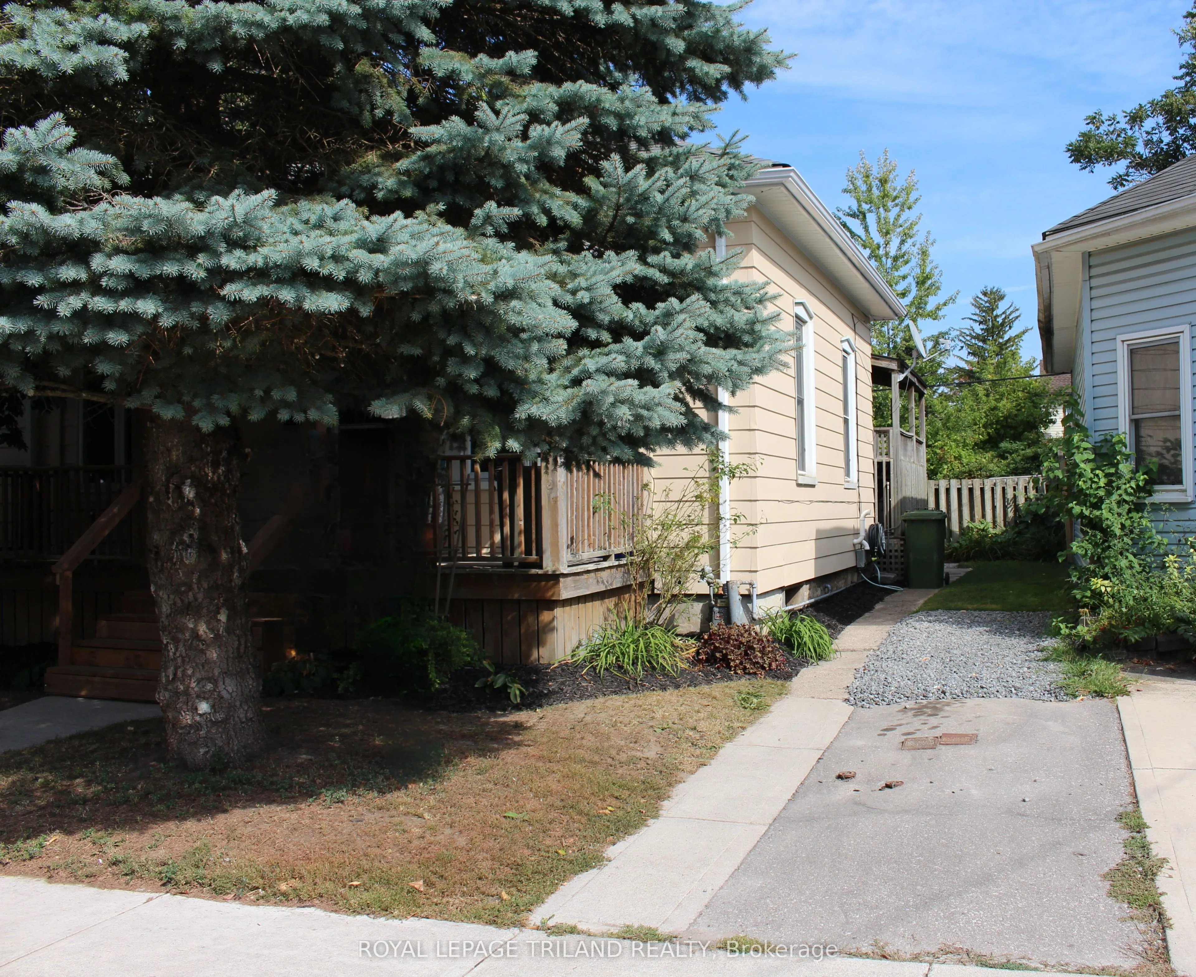 83 Flora Street