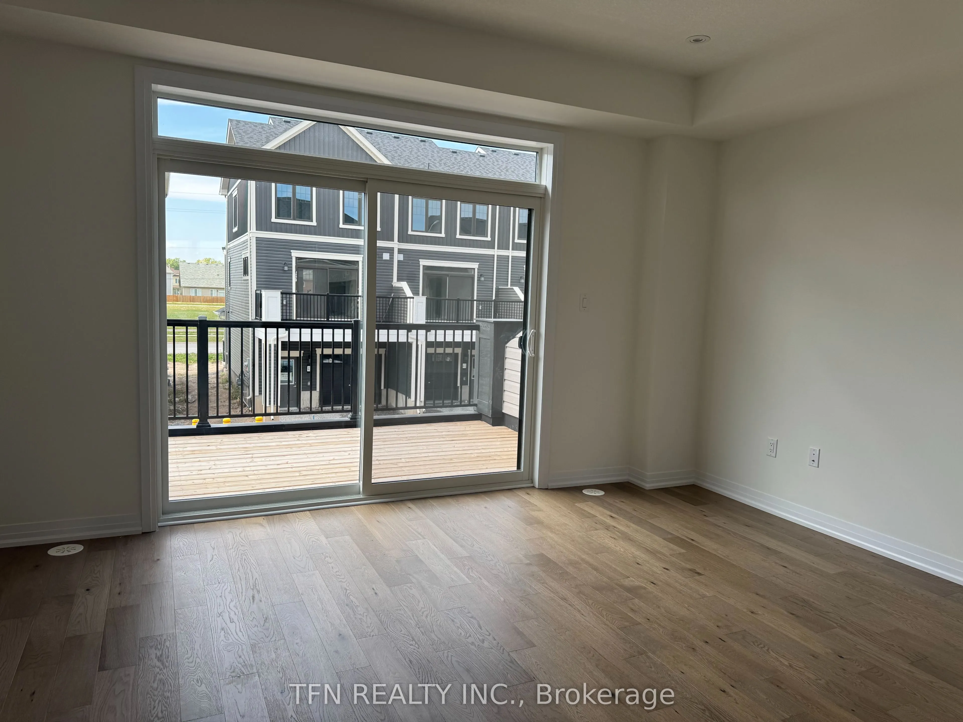 50 Lilac Lane N
