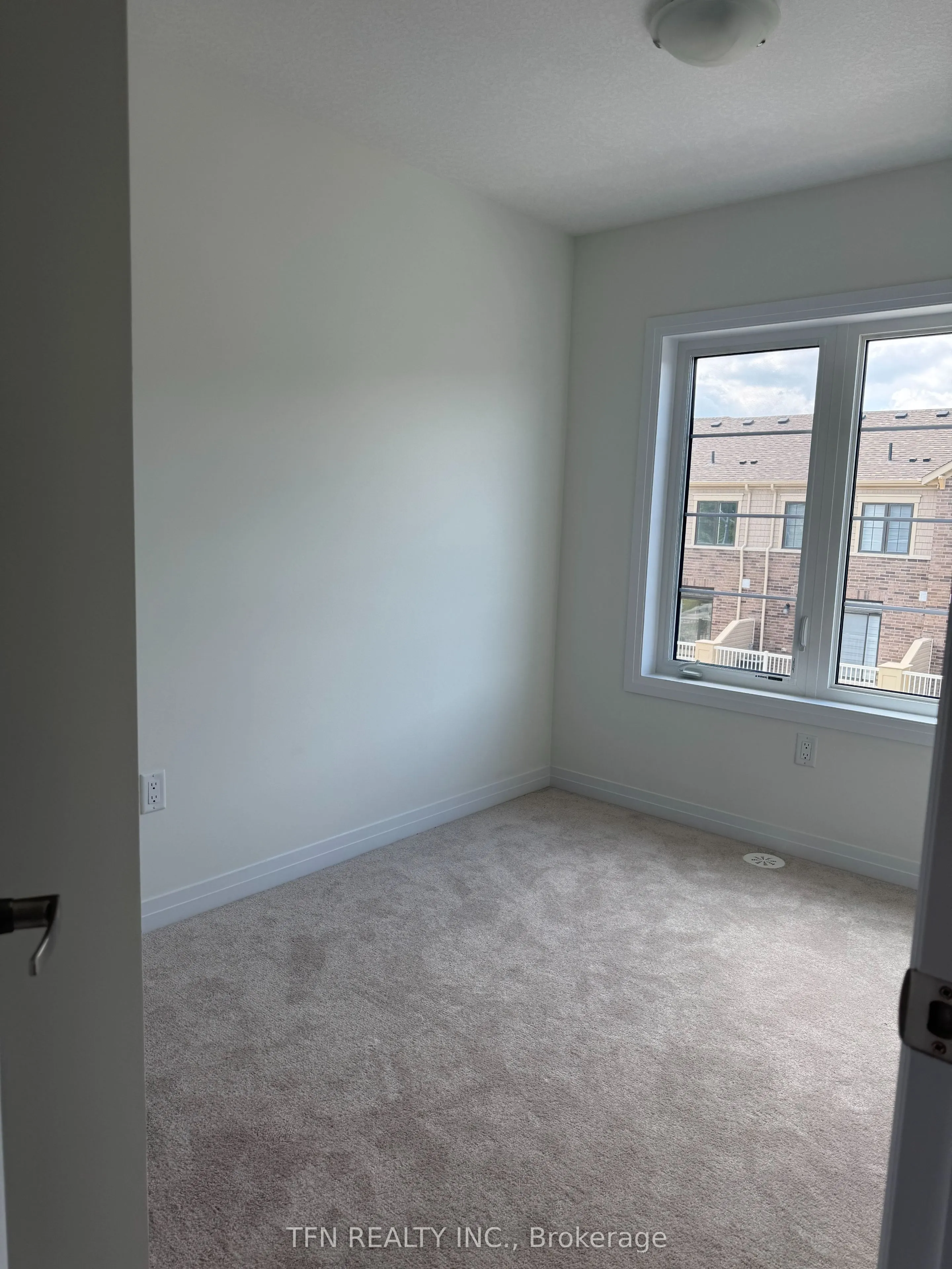 50 Lilac Lane N