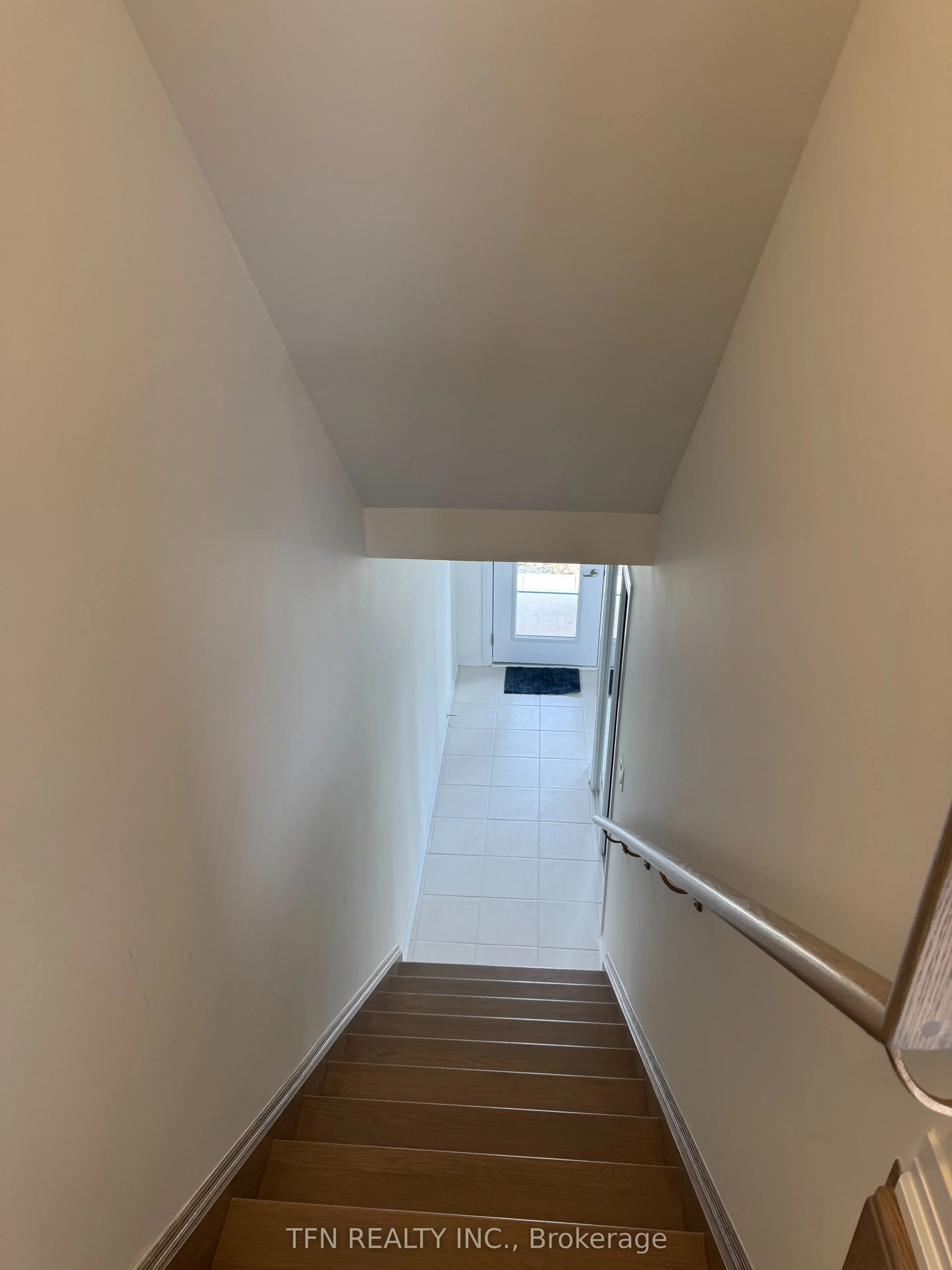 50 Lilac Lane N