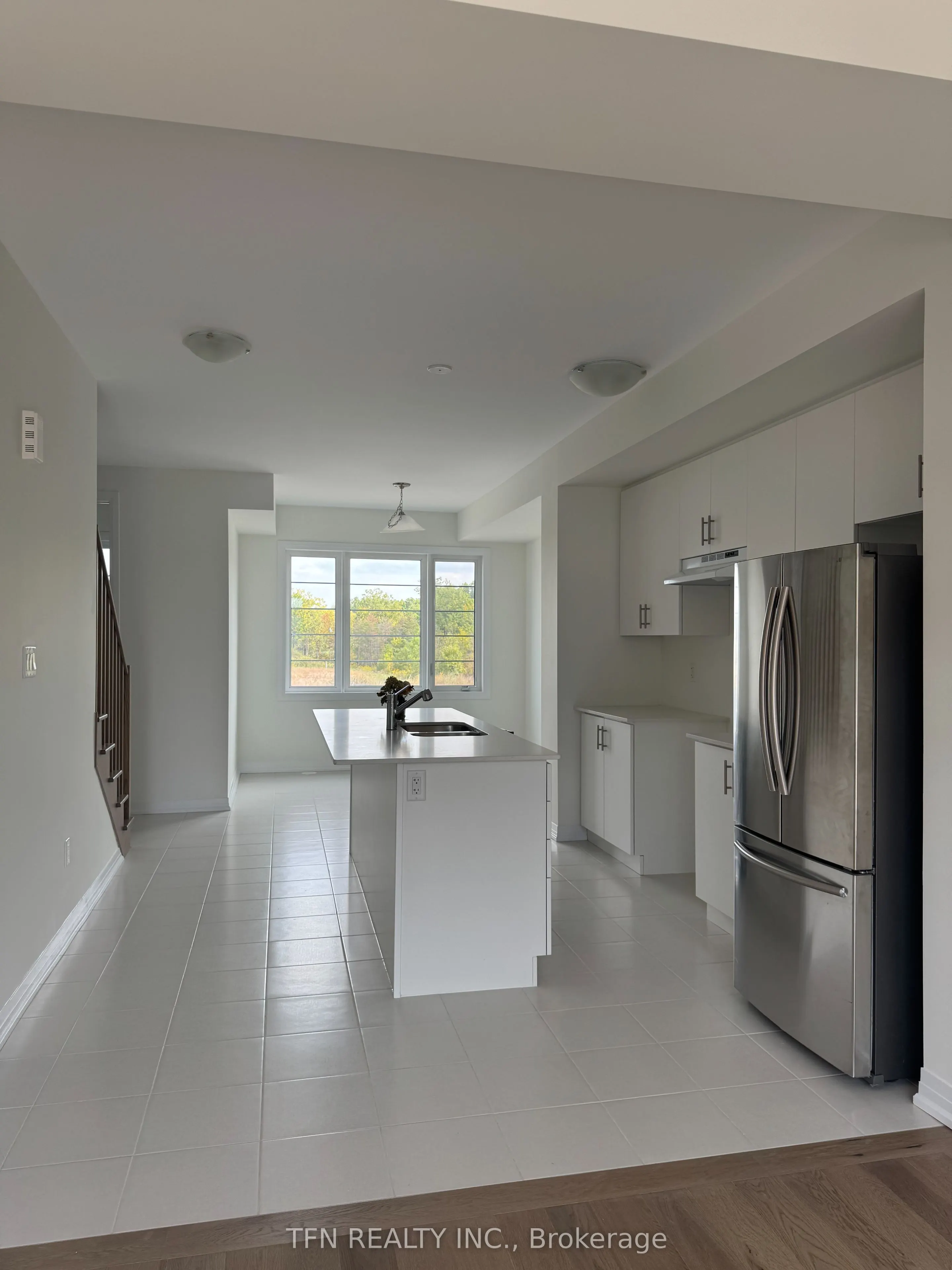 50 Lilac Lane N