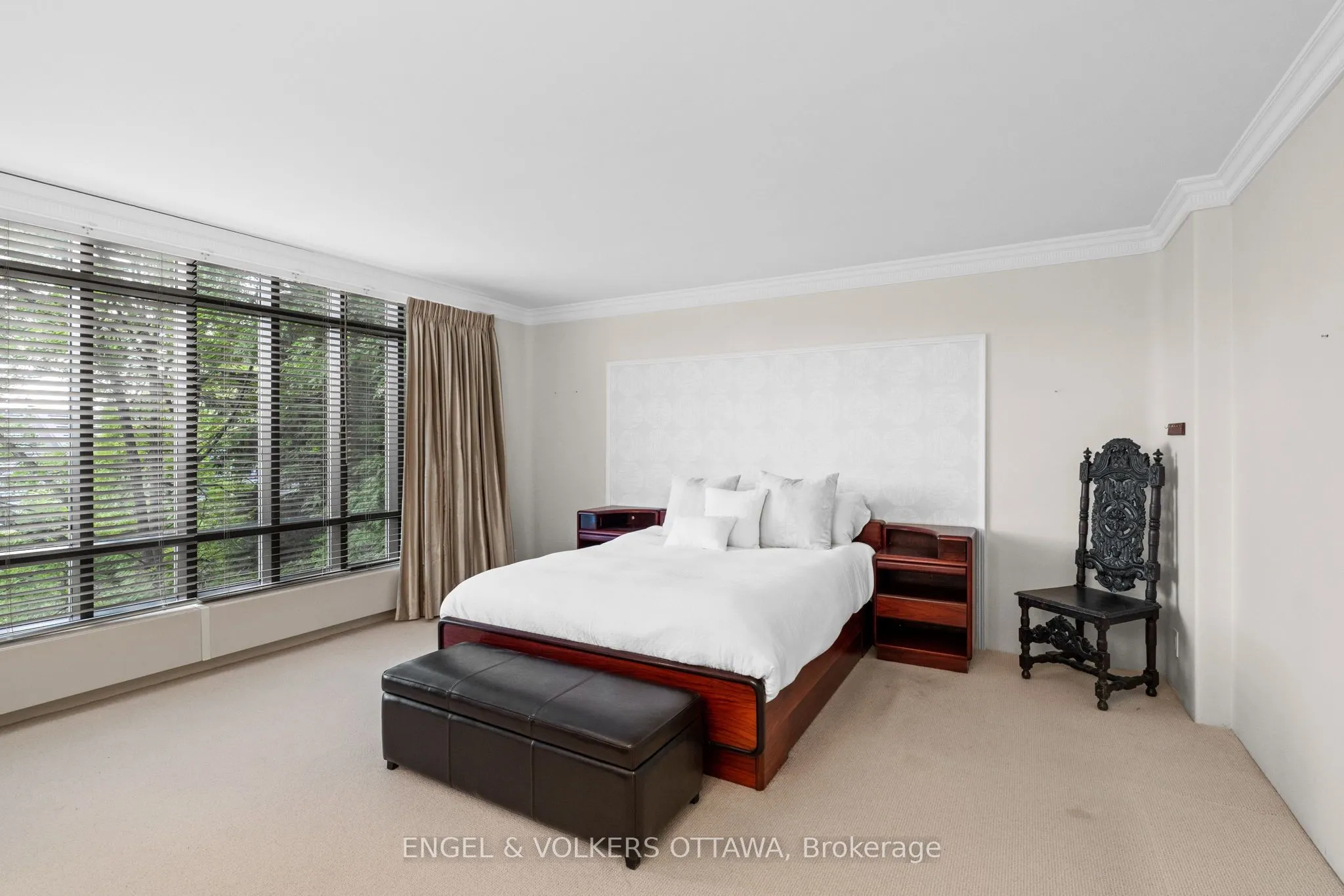 111 Echo Drive, #406