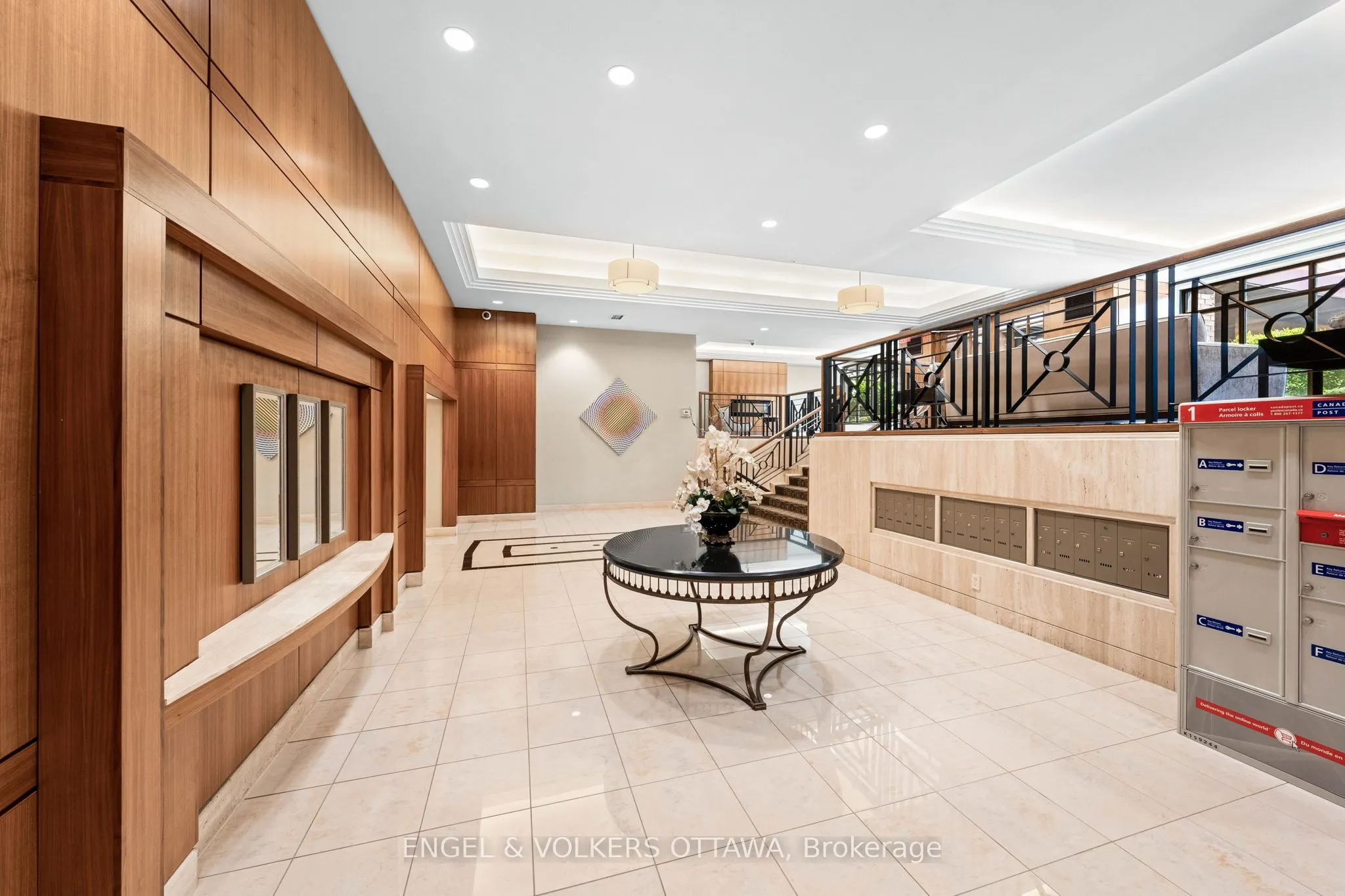 111 Echo Drive, #406