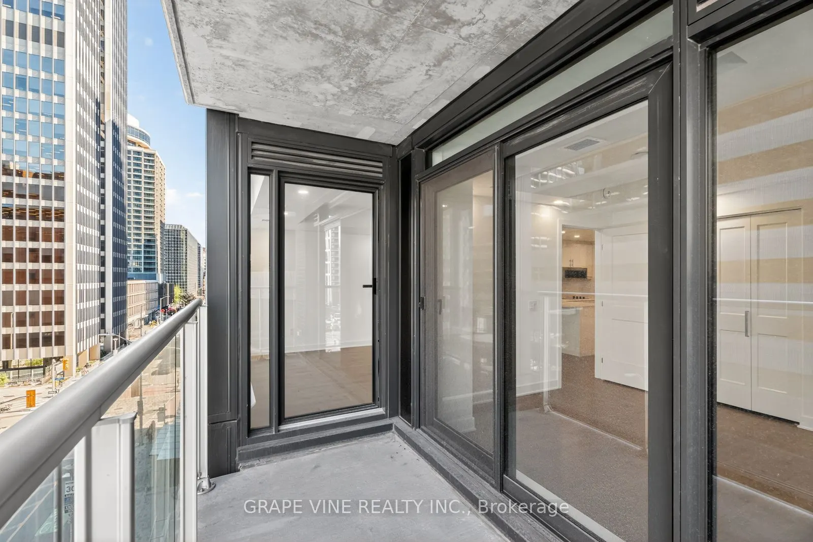 340 Queen Street, #501