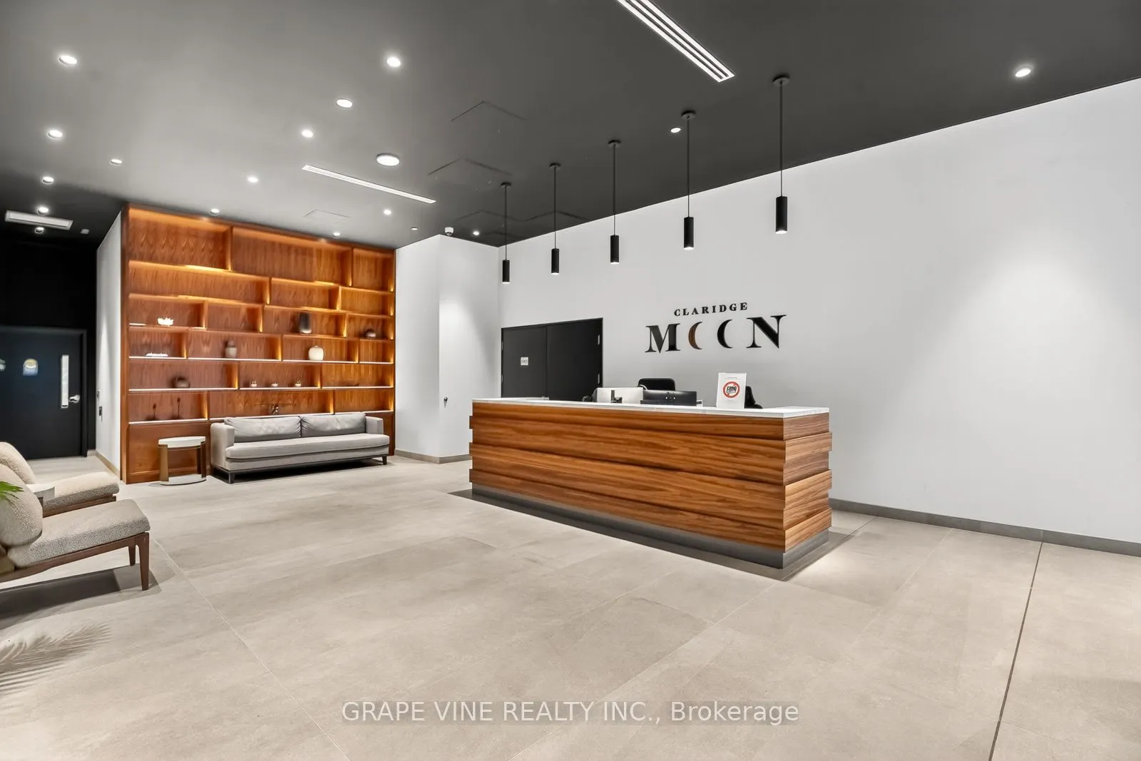 340 Queen Street, #501